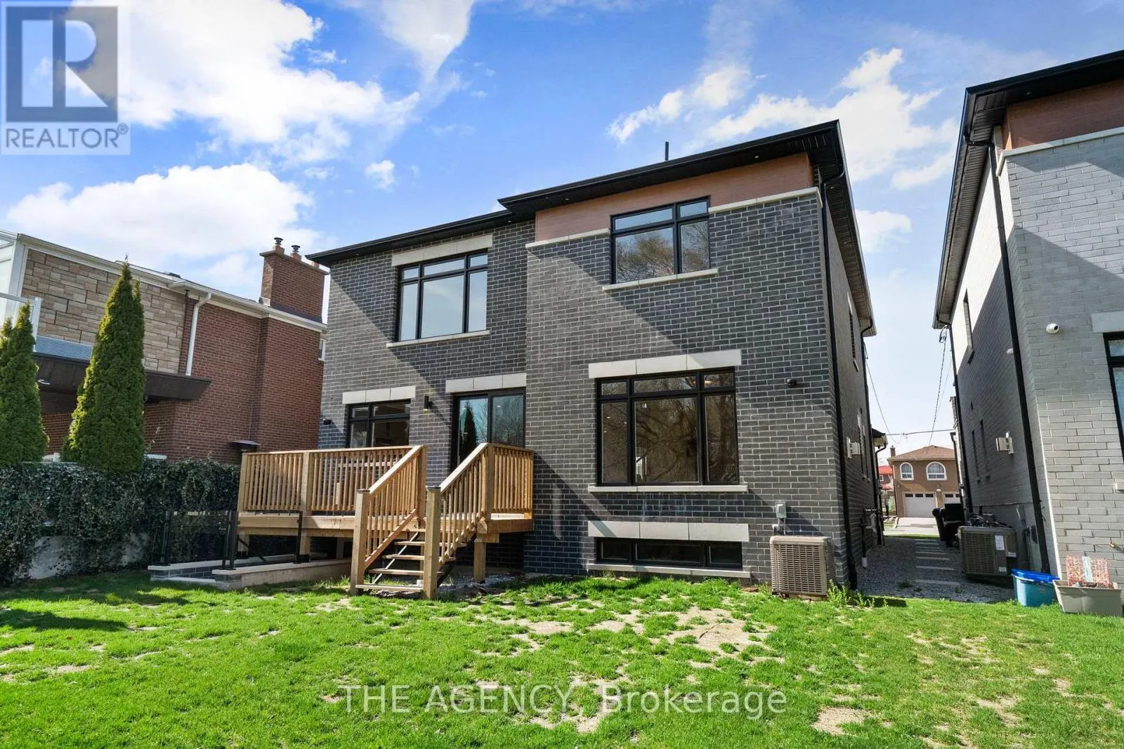 41 ST ANDREWS BOULEVARD