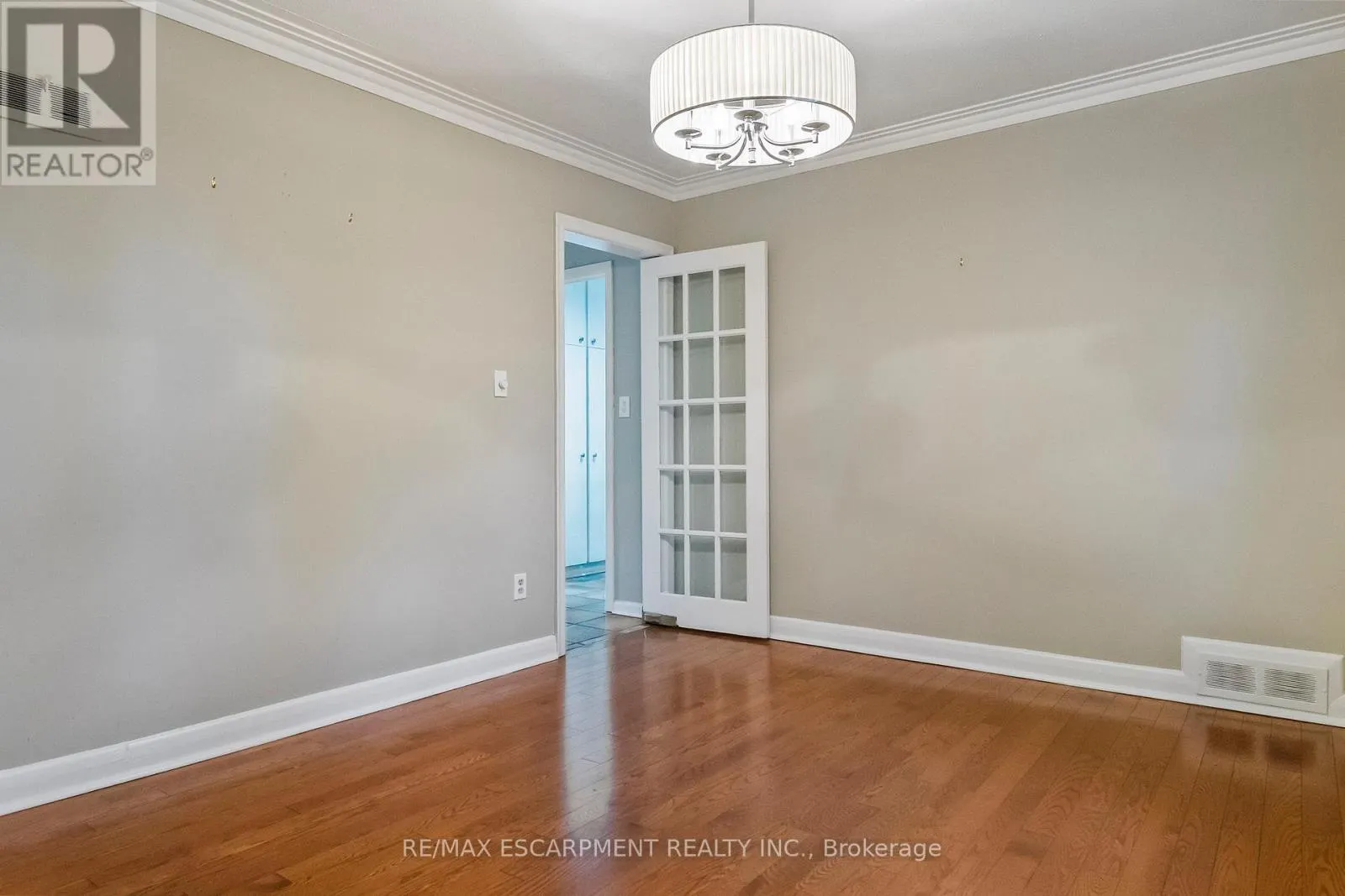 330 POPLAR DRIVE
