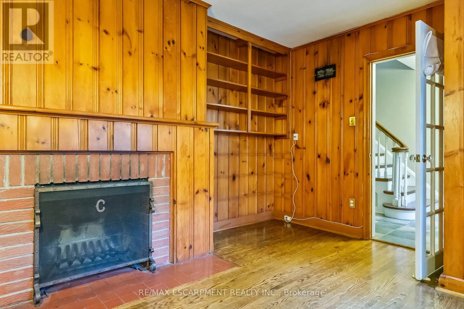 330 POPLAR DRIVE