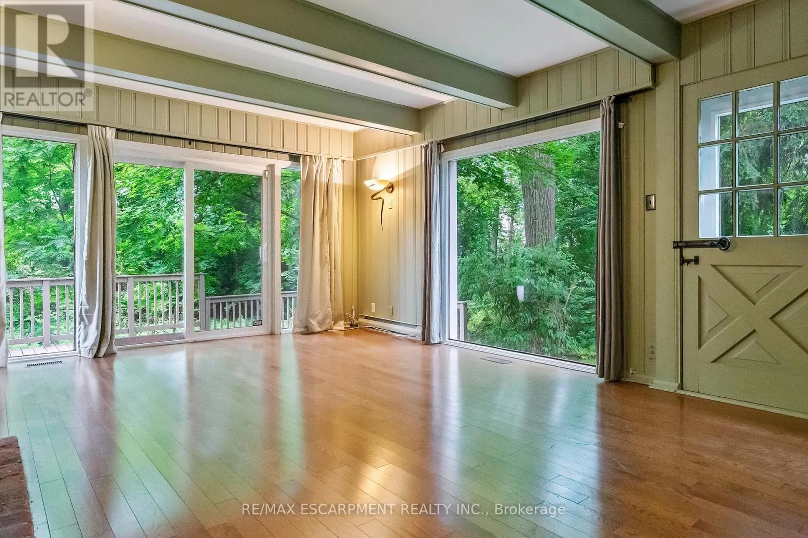 330 POPLAR DRIVE