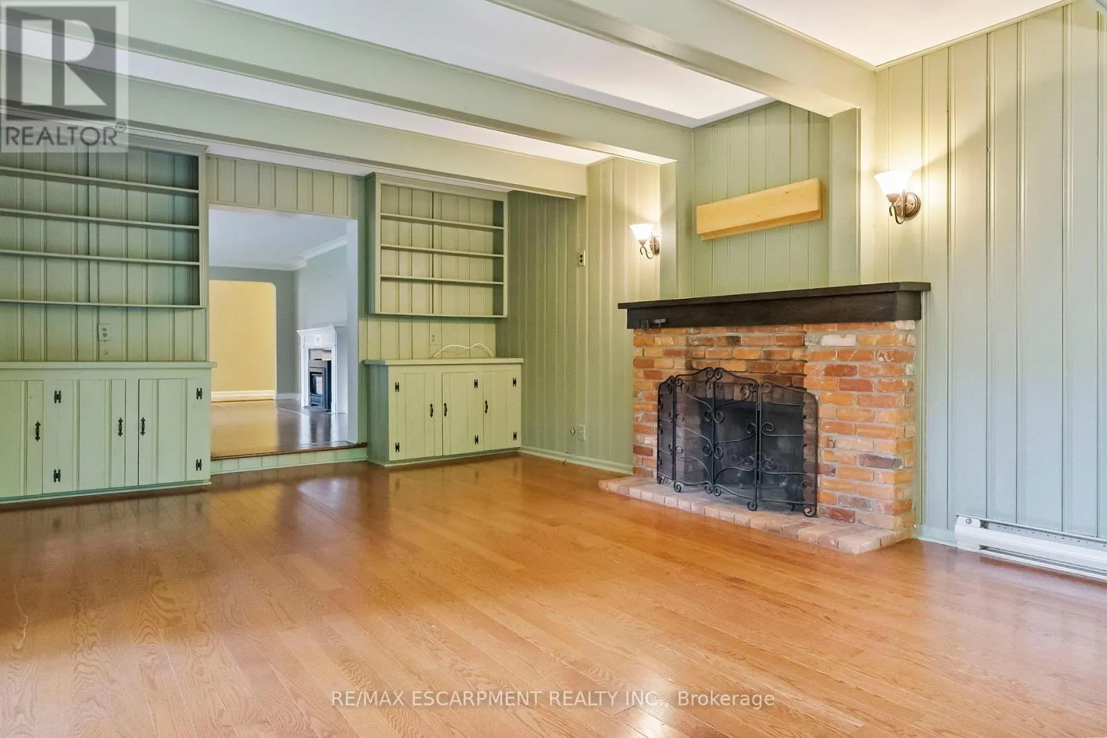 330 POPLAR DRIVE