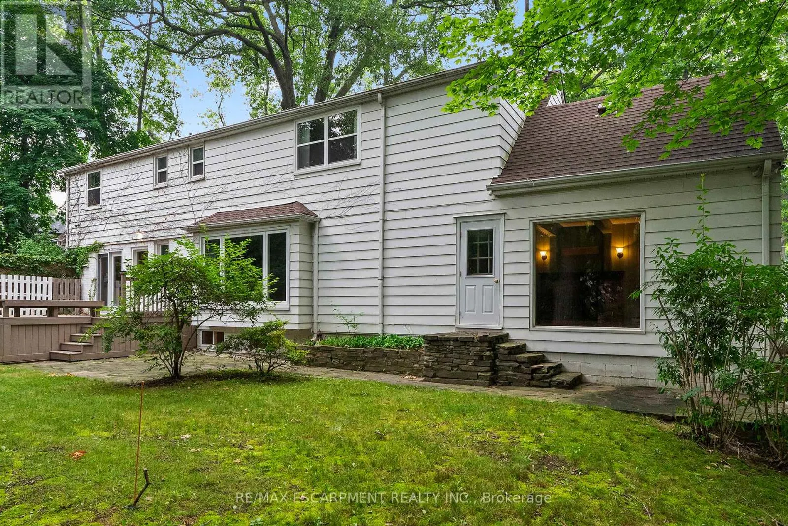 330 POPLAR DRIVE