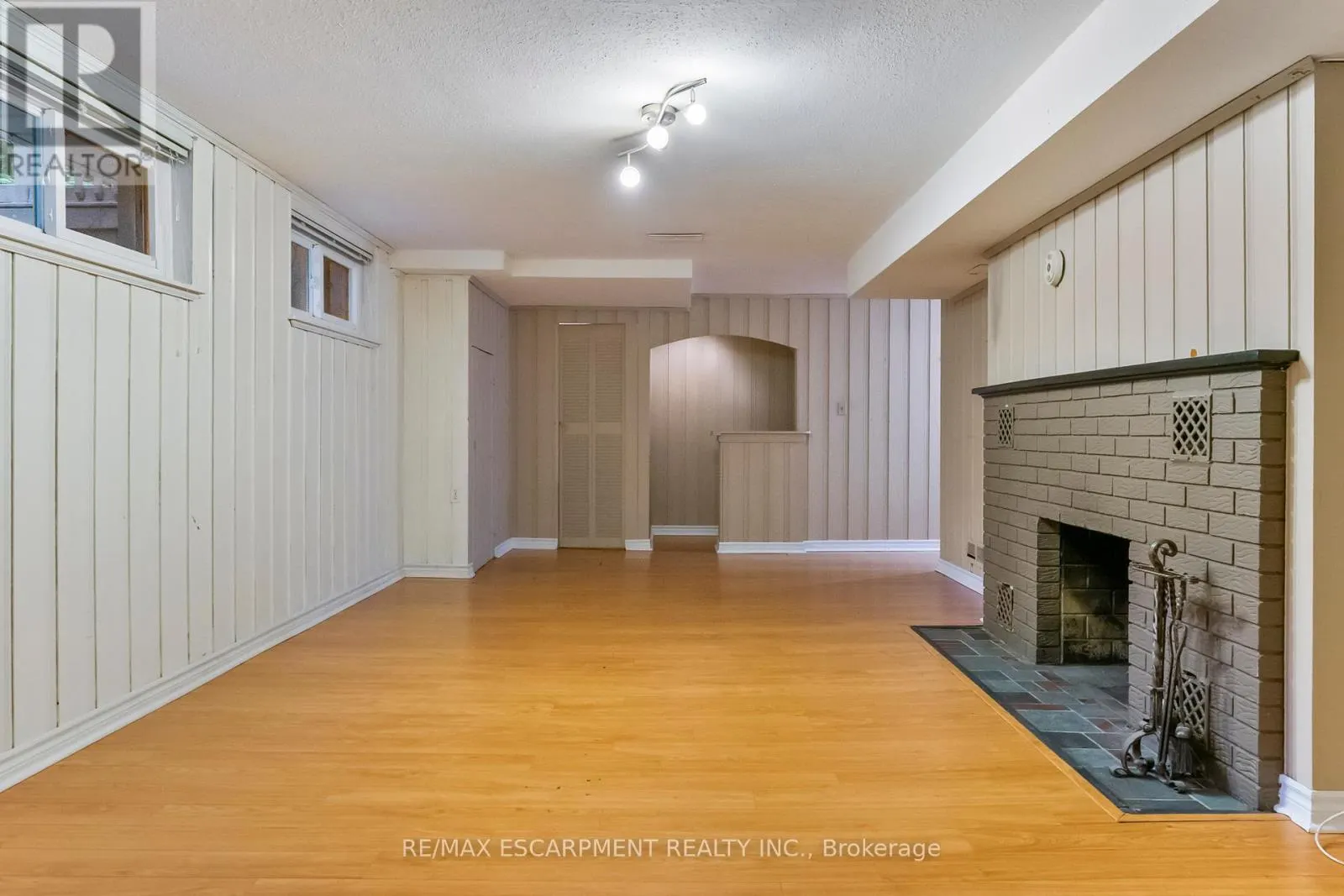 330 POPLAR DRIVE