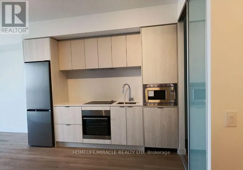 625 - 86 DUNDAS STREET