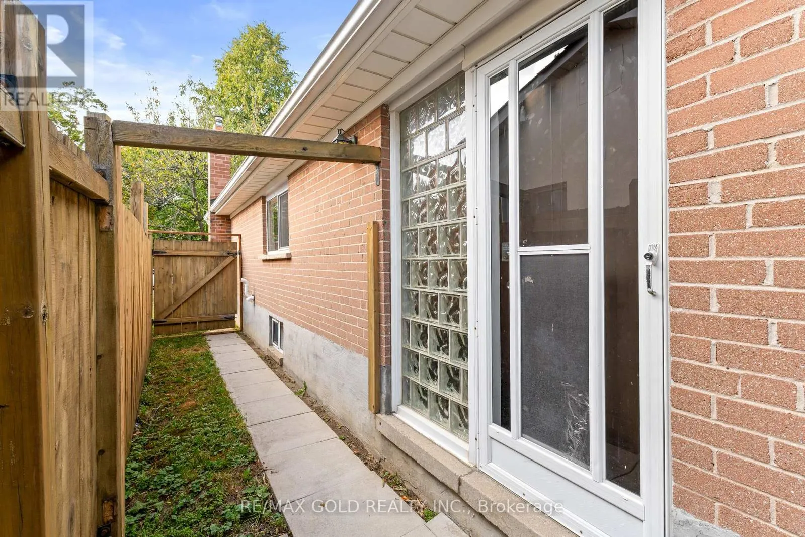 27 BURGBY AVENUE