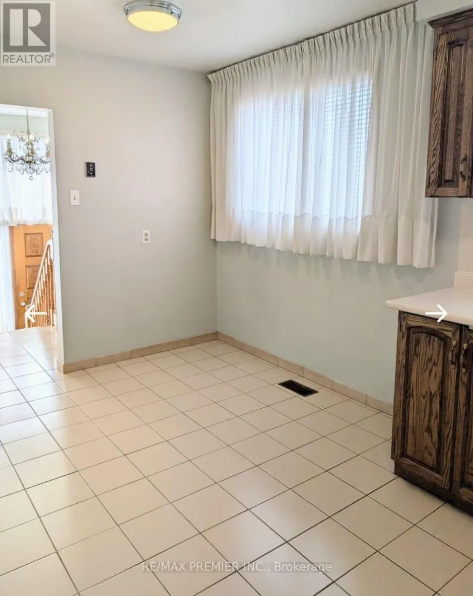 MAIN FLOOR - 71 SORLYN AVENUE