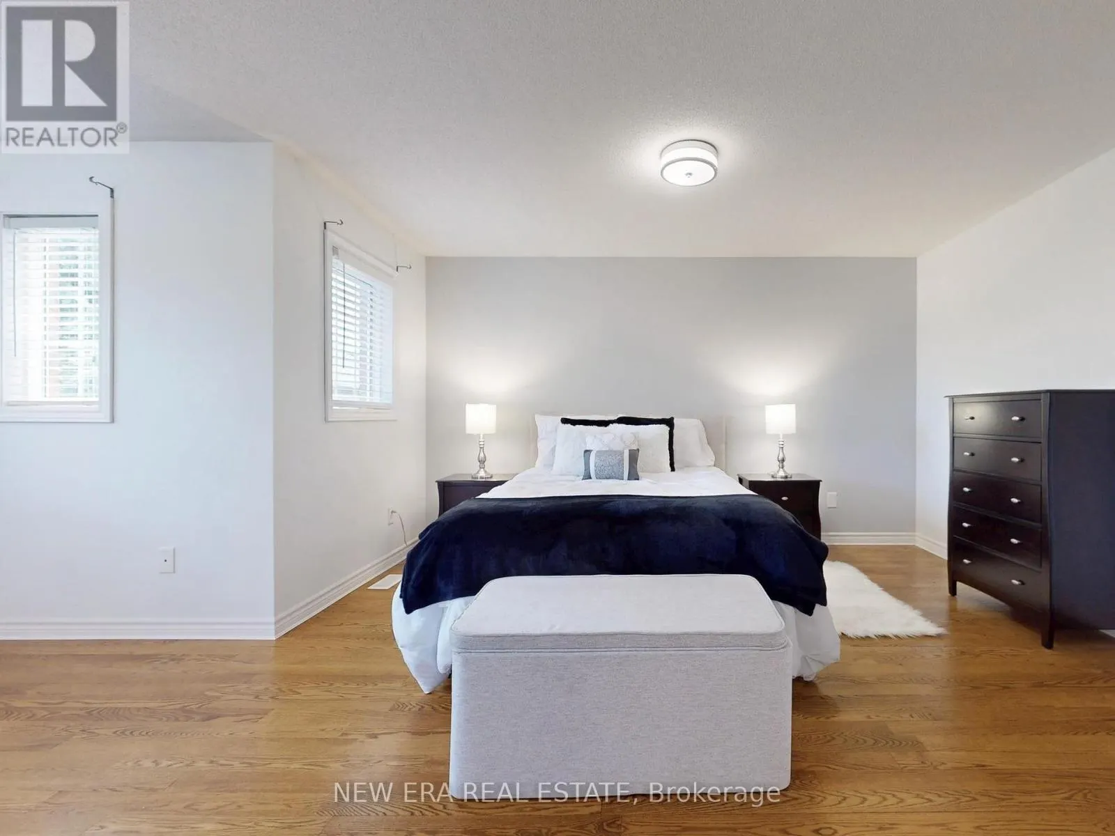 5380 FLORAL HILL CRESCENT