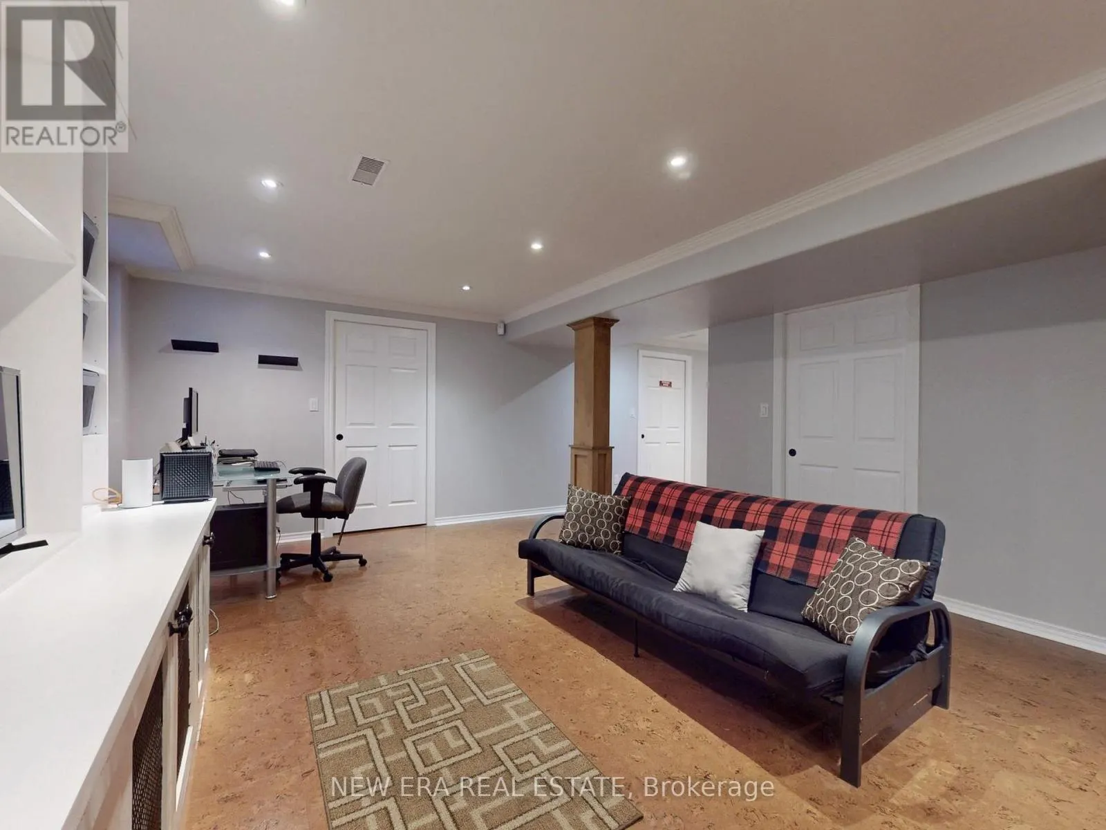 5380 FLORAL HILL CRESCENT