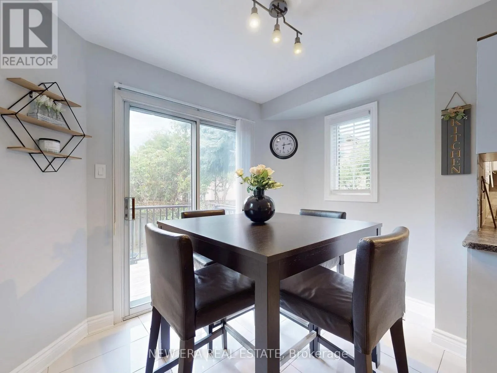 5380 FLORAL HILL CRESCENT