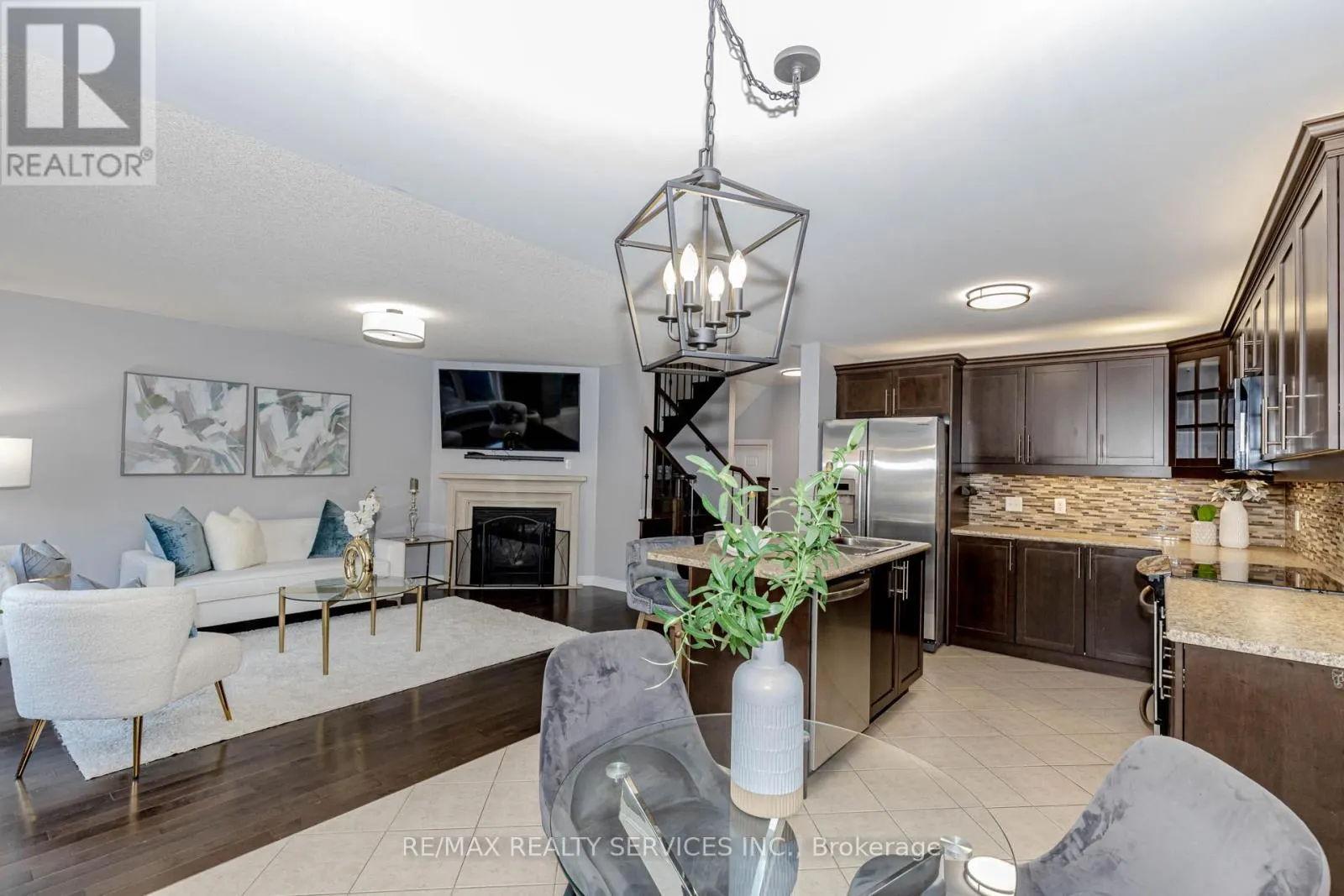152 WESTON DRIVE