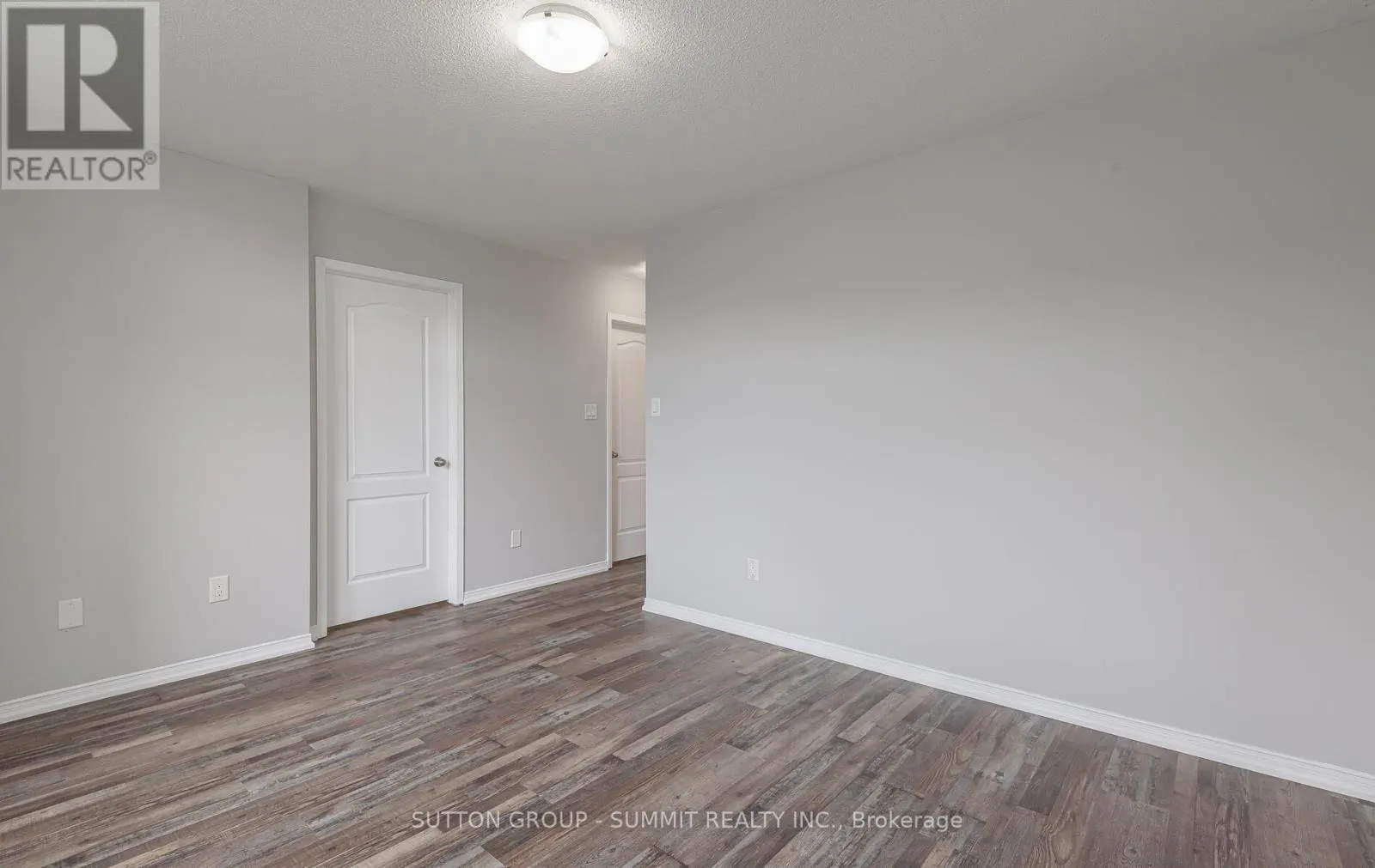 8 - 3088 THOMAS STREET
