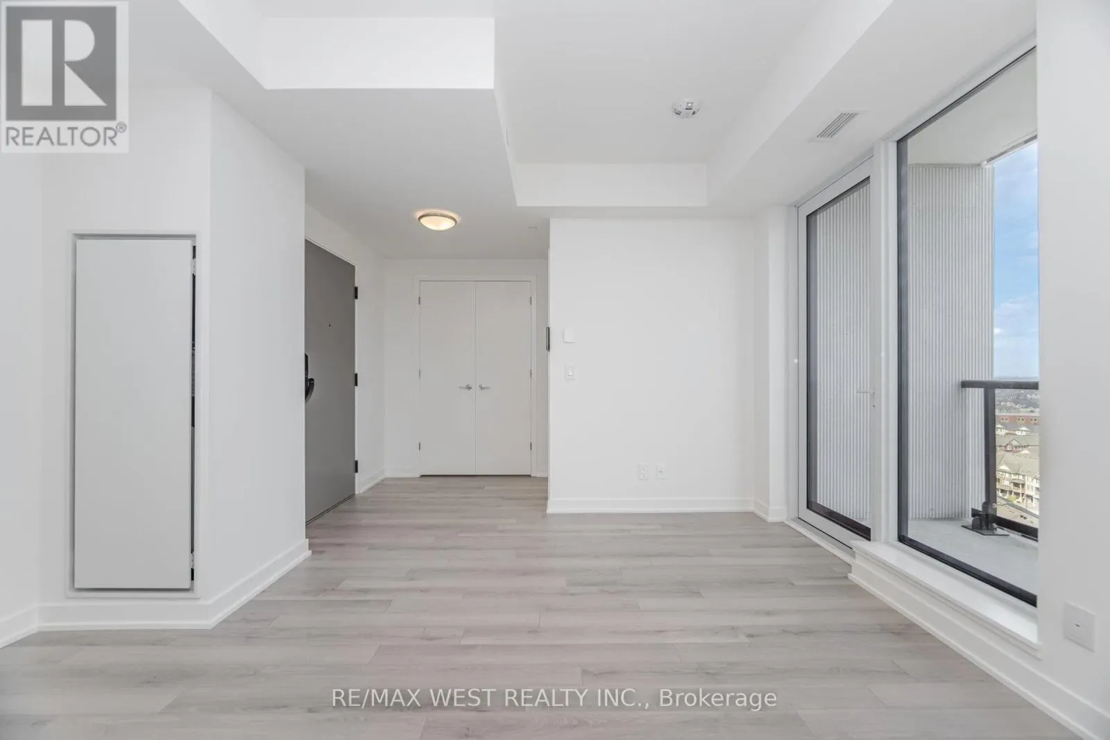 1508 - 3079 TRAFALGAR ROAD
