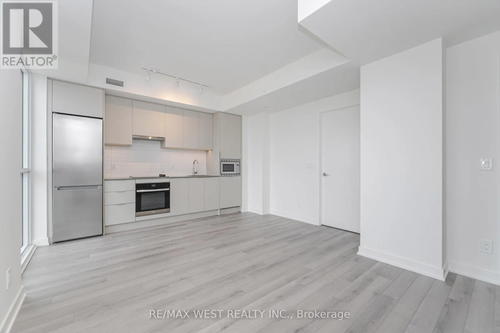 1508 - 3079 TRAFALGAR ROAD