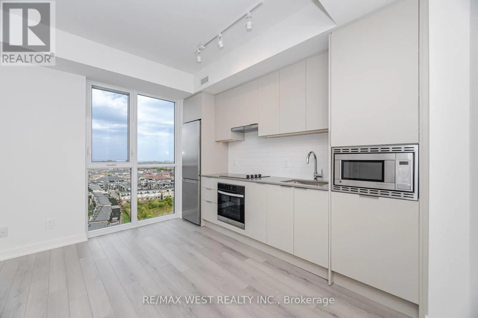 1508 - 3079 TRAFALGAR ROAD