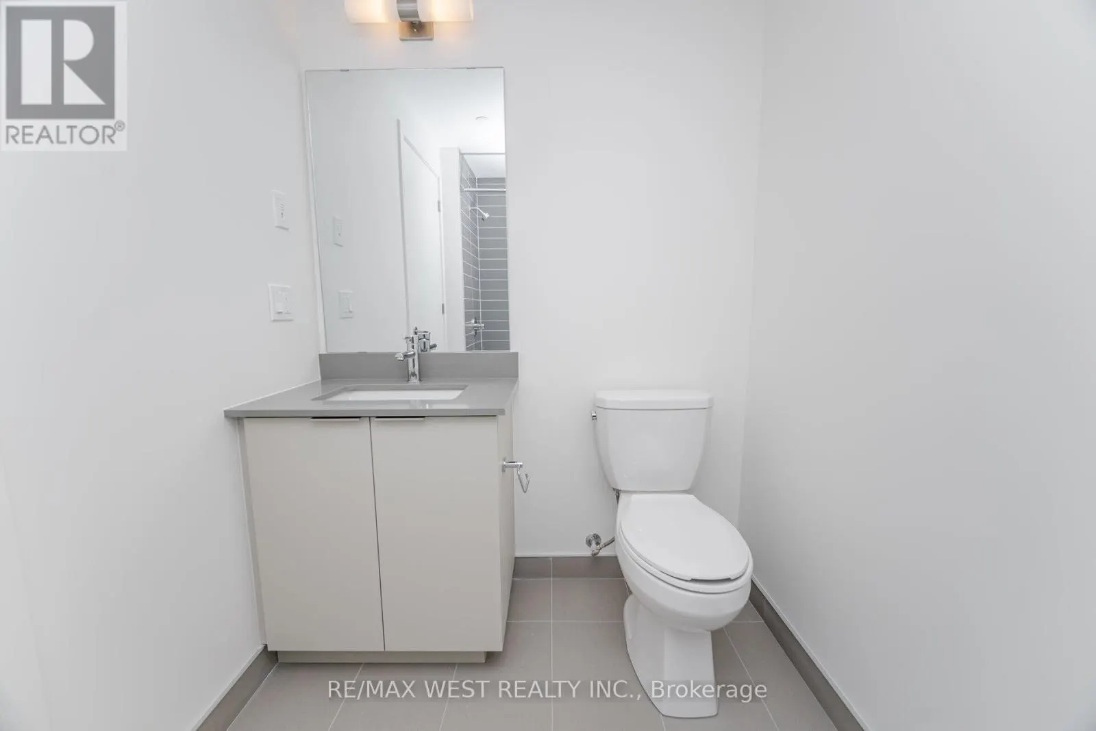 1508 - 3079 TRAFALGAR ROAD