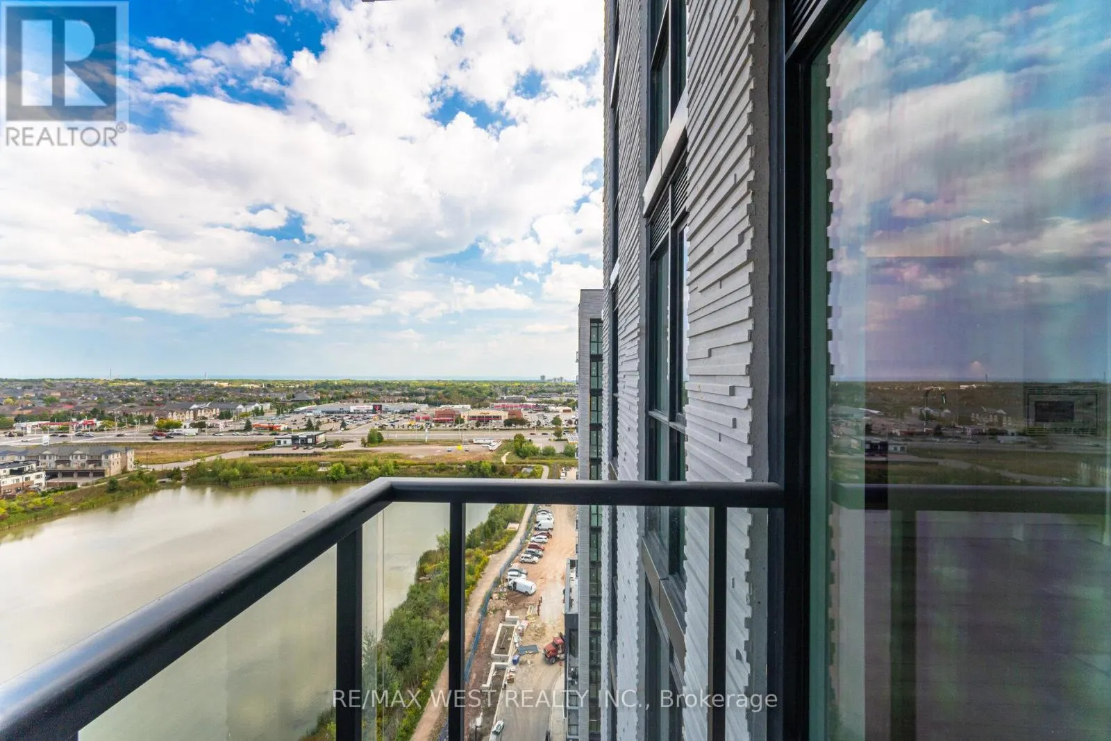 1508 - 3079 TRAFALGAR ROAD