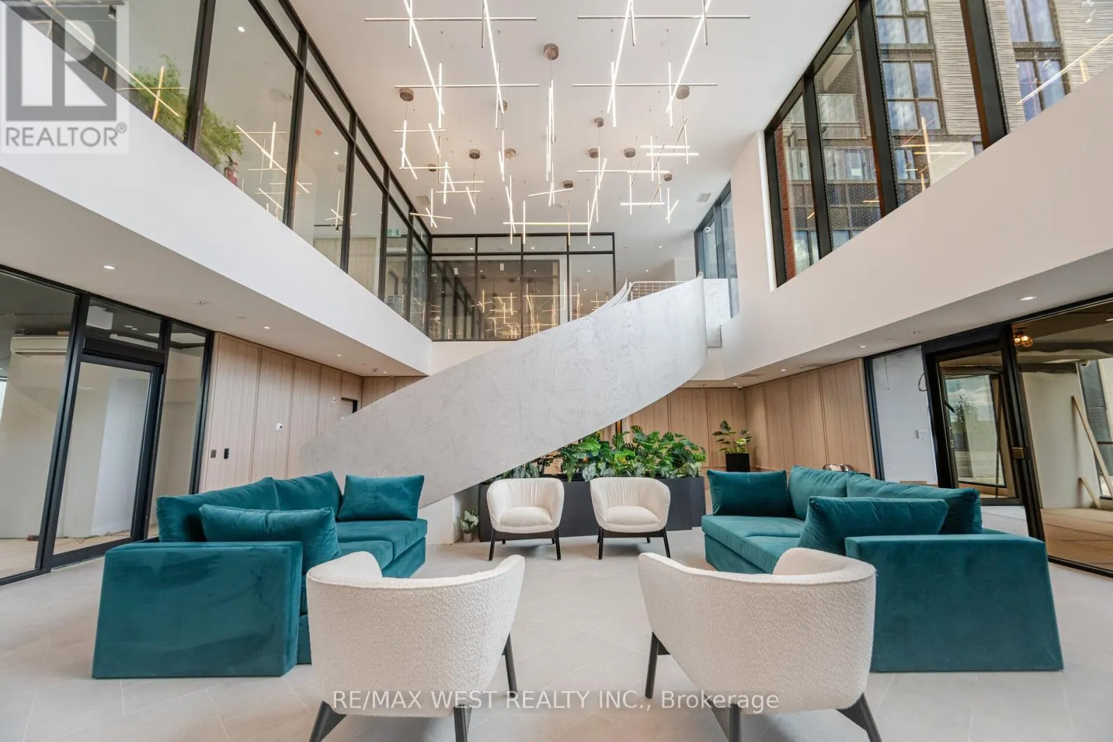 1508 - 3079 TRAFALGAR ROAD