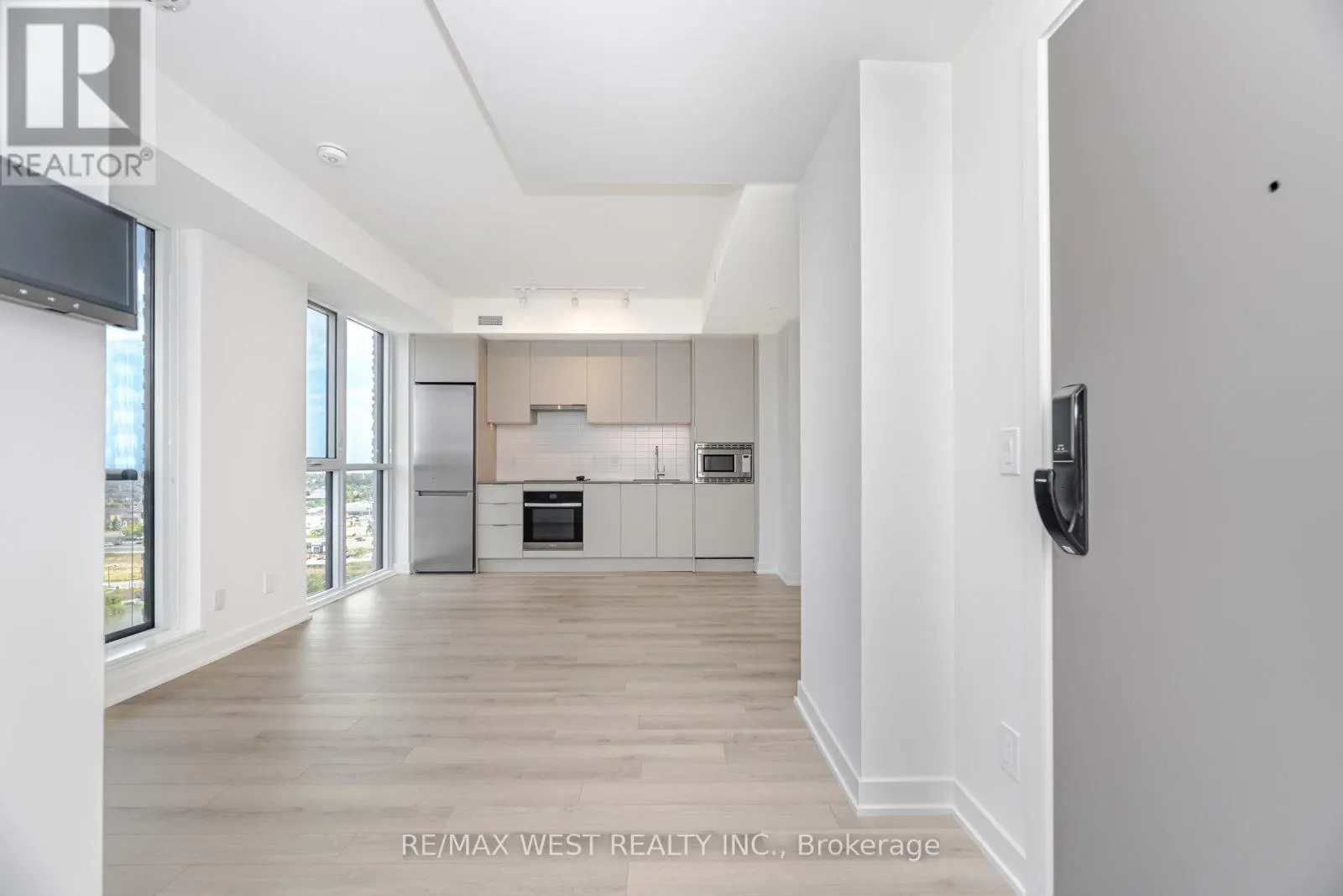 1508 - 3079 TRAFALGAR ROAD