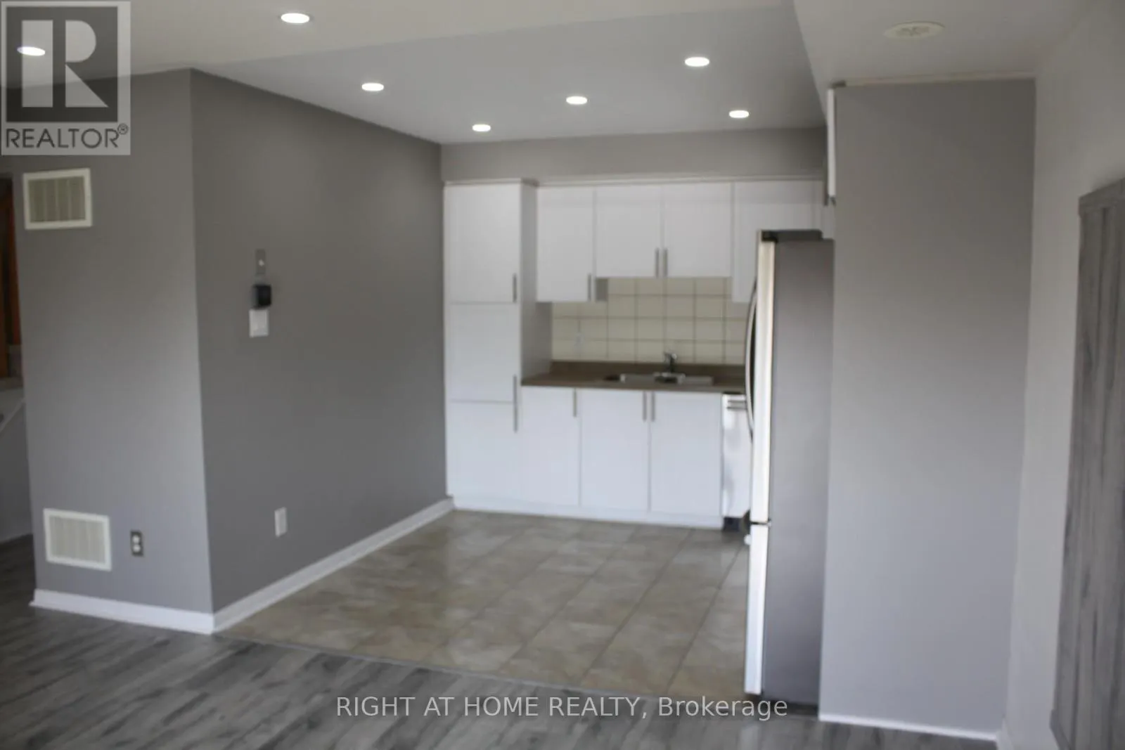 123 - 2891 RIO COURT