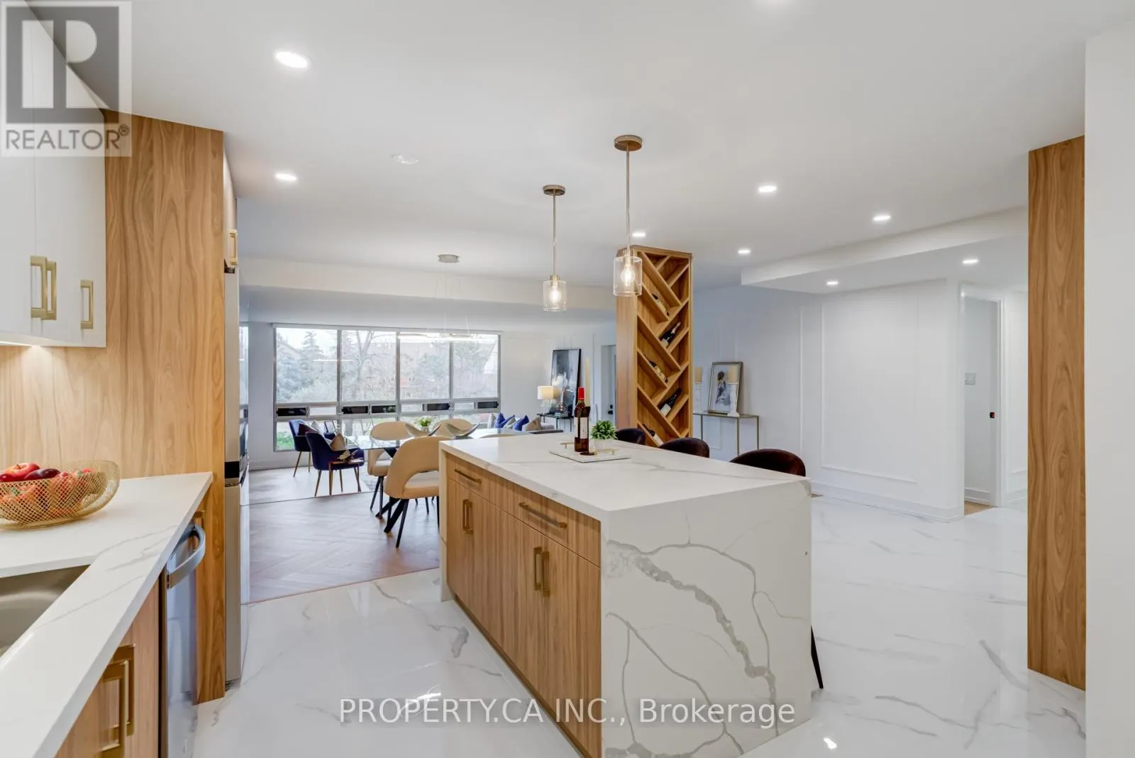 306 - 2175 MARINE DRIVE