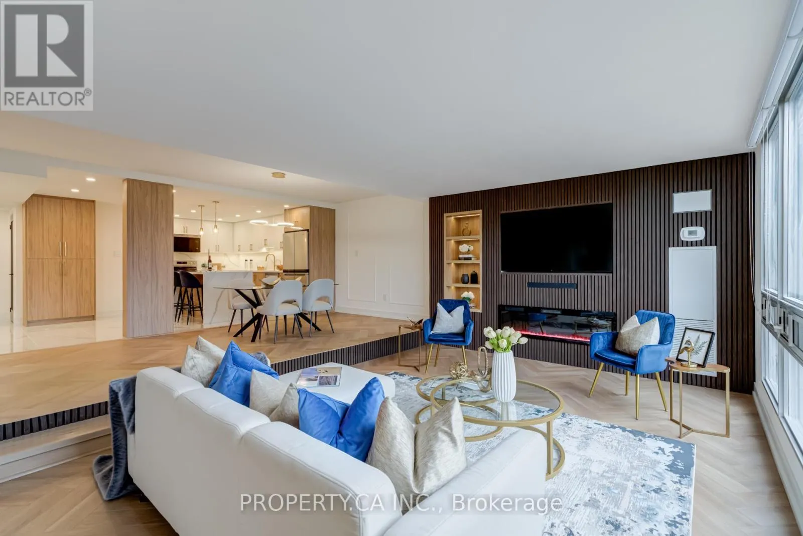 306 - 2175 MARINE DRIVE