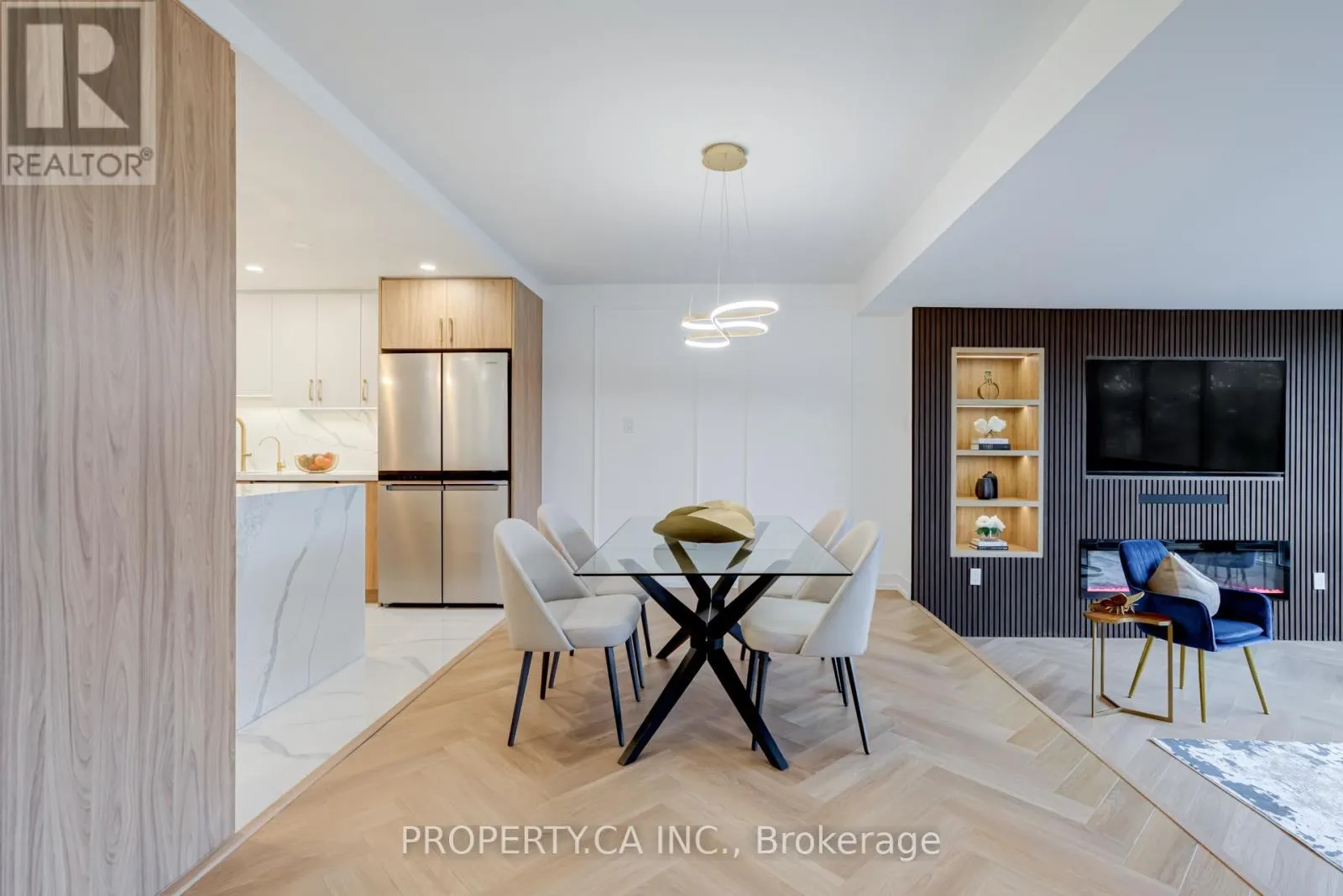 306 - 2175 MARINE DRIVE