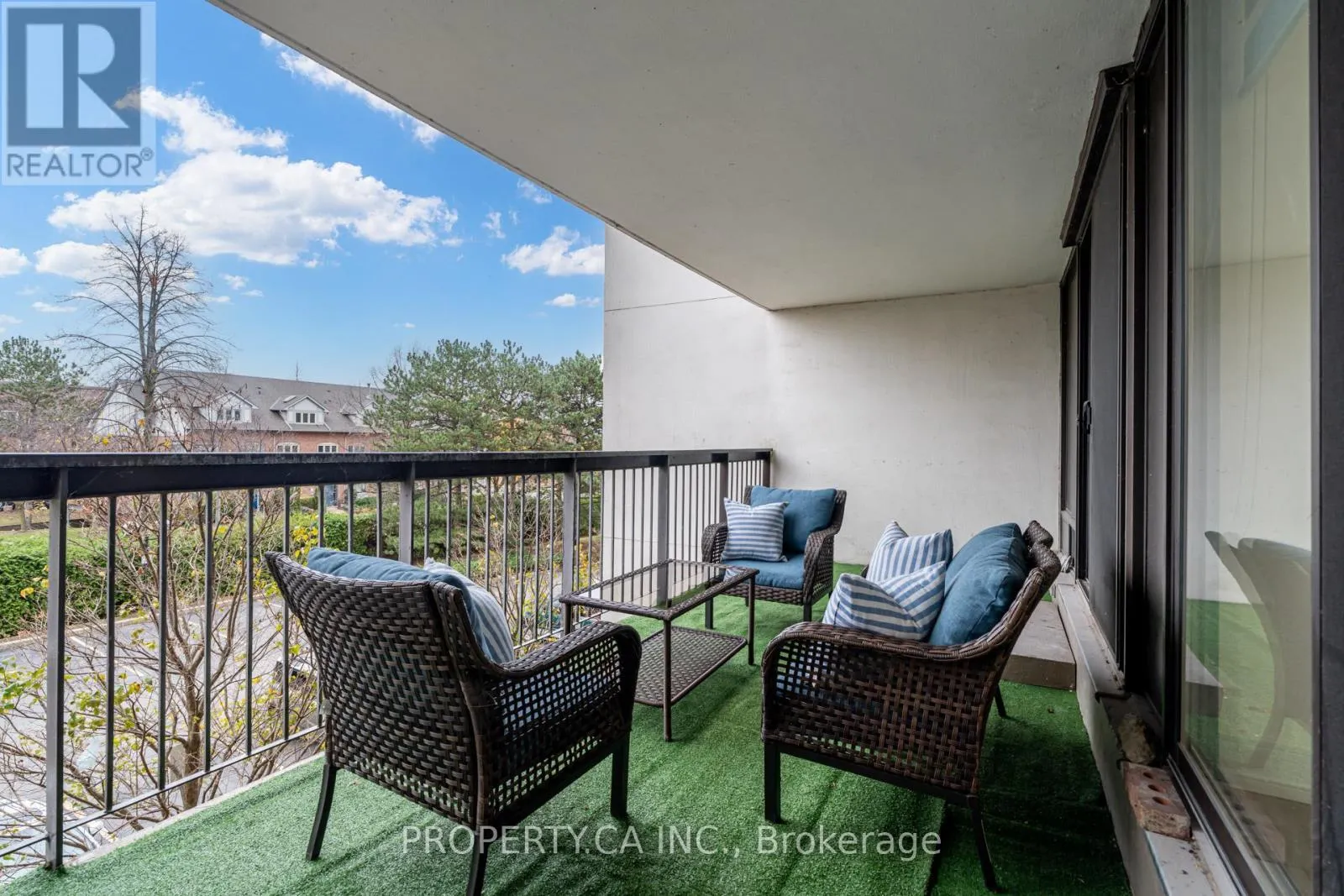 306 - 2175 MARINE DRIVE