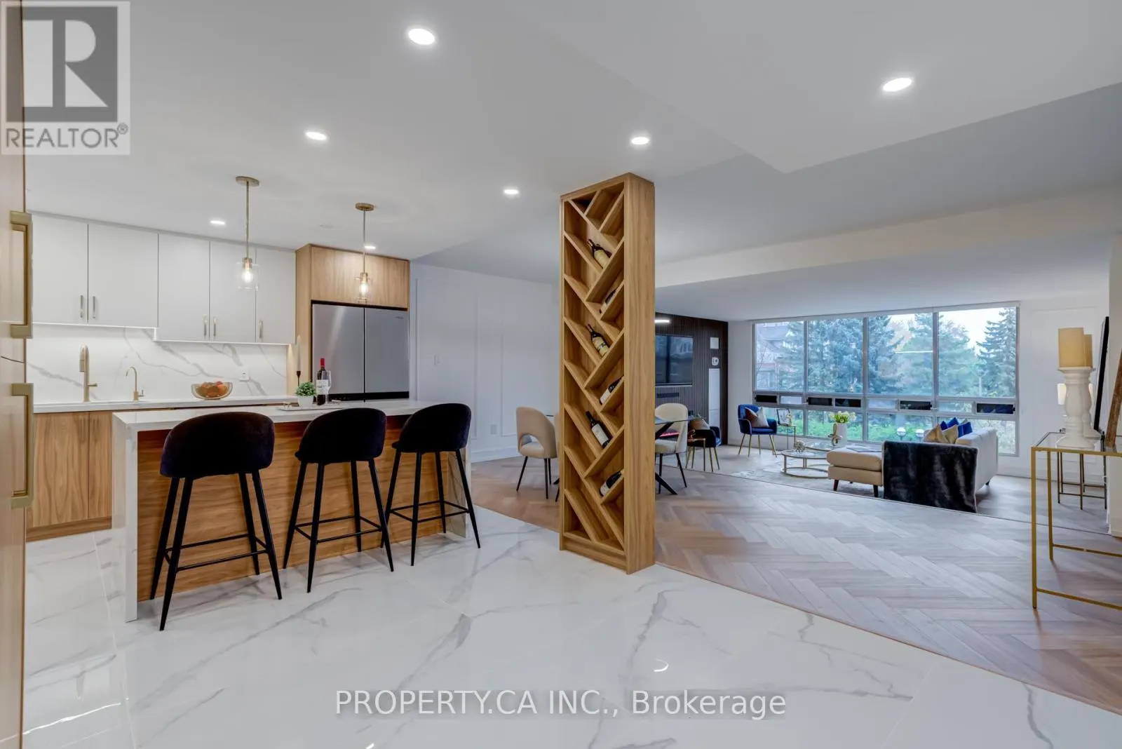 306 - 2175 MARINE DRIVE