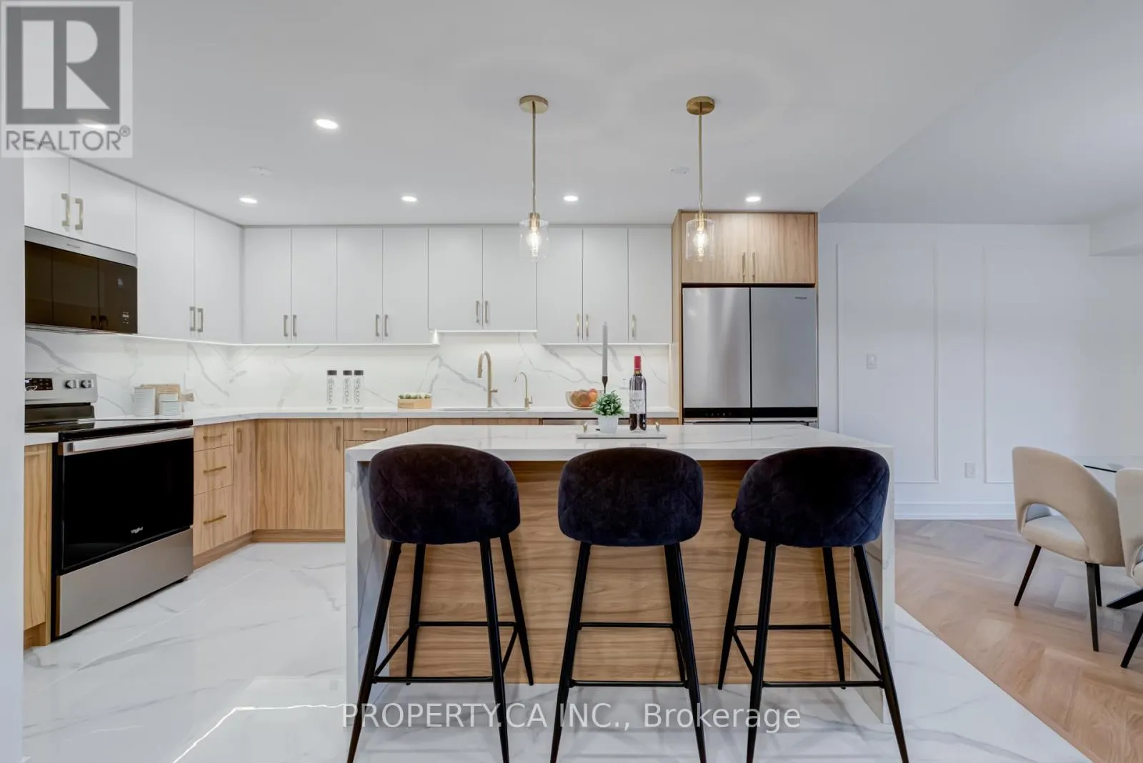 306 - 2175 MARINE DRIVE