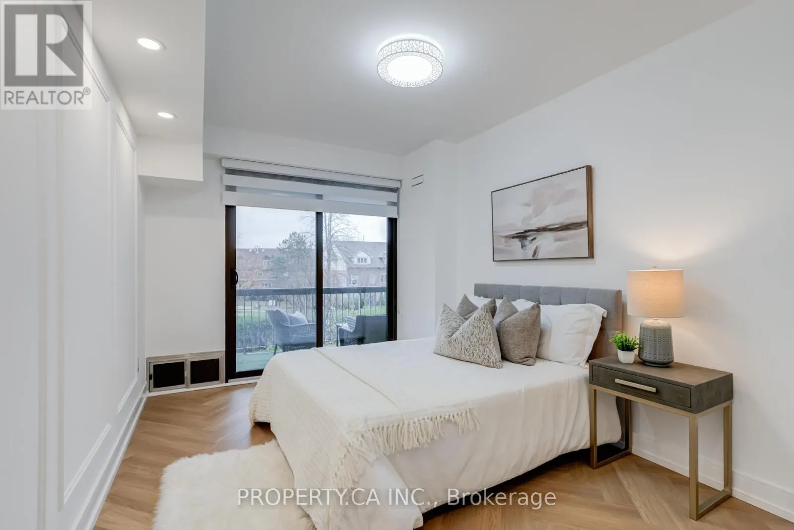 306 - 2175 MARINE DRIVE