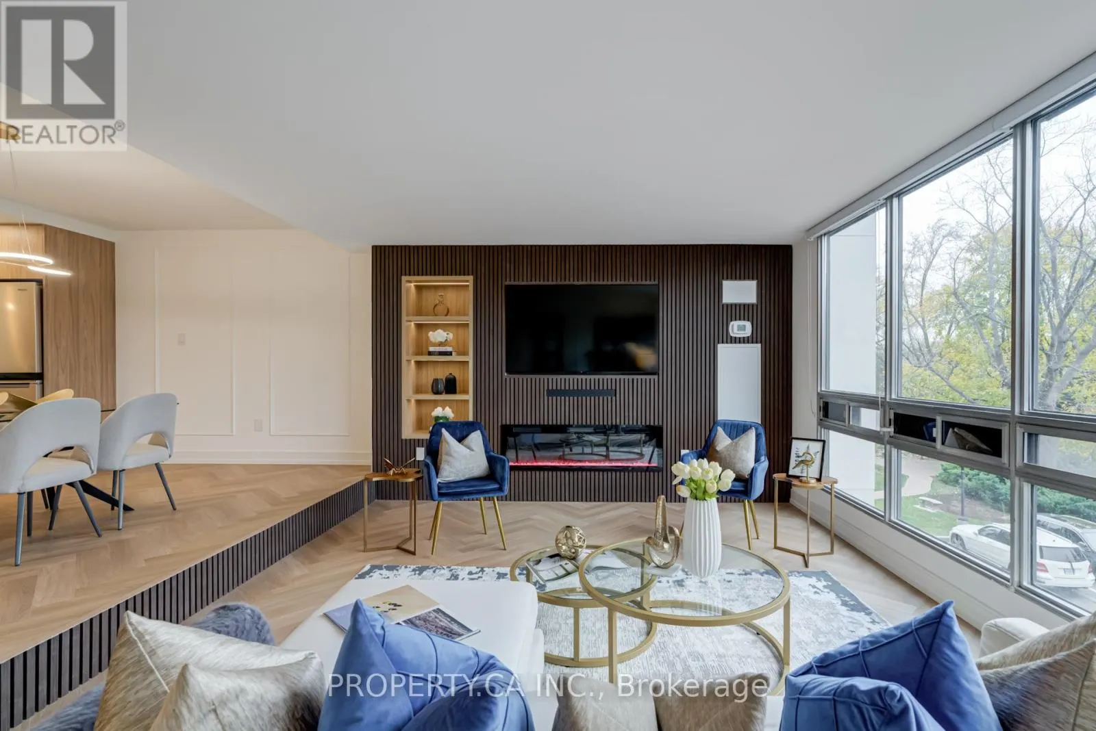 306 - 2175 MARINE DRIVE