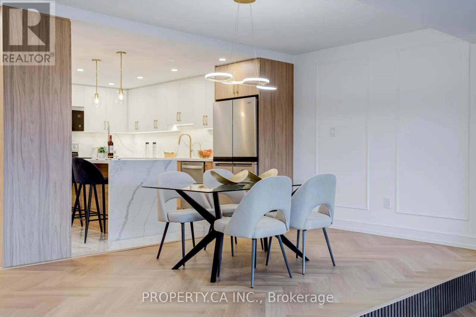306 - 2175 MARINE DRIVE
