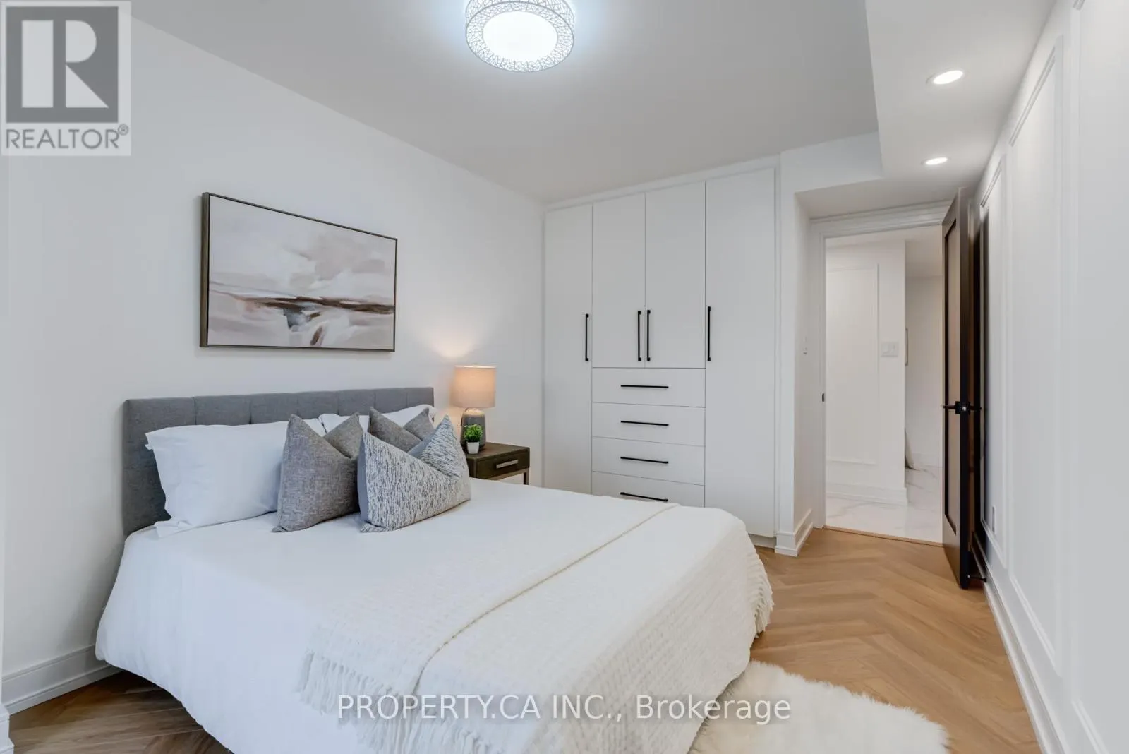 306 - 2175 MARINE DRIVE