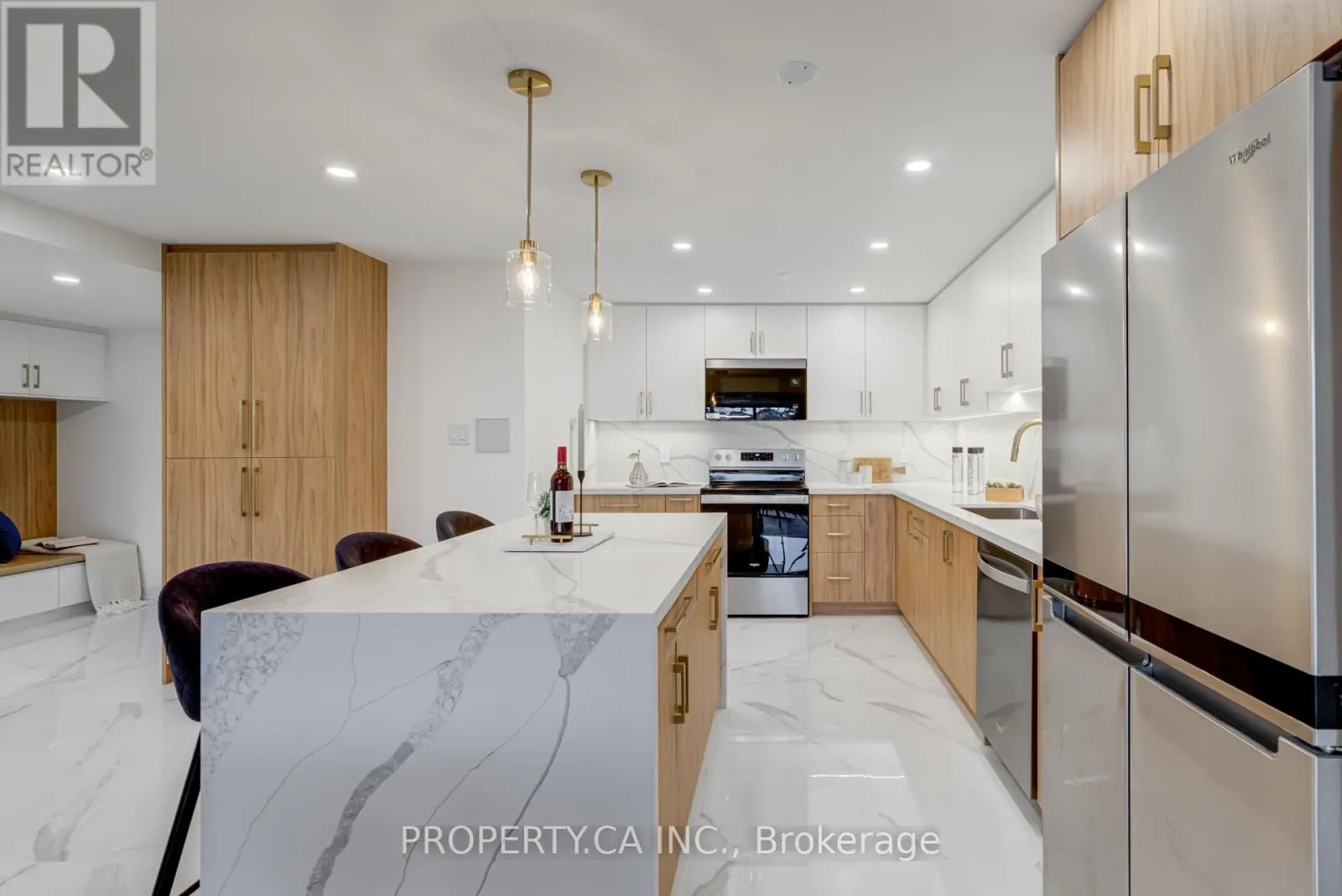 306 - 2175 MARINE DRIVE