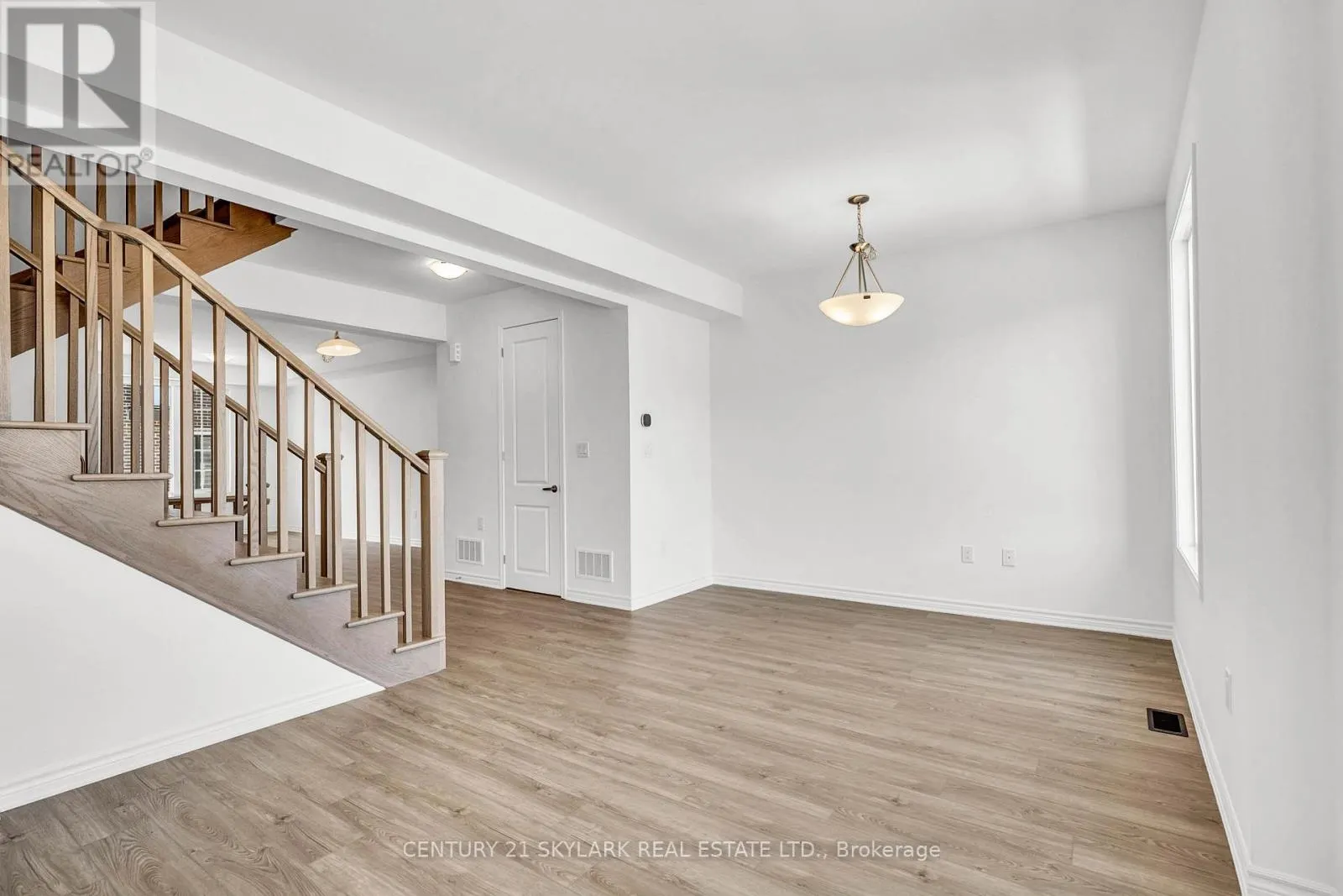 45 CULLINGTREE PLACE