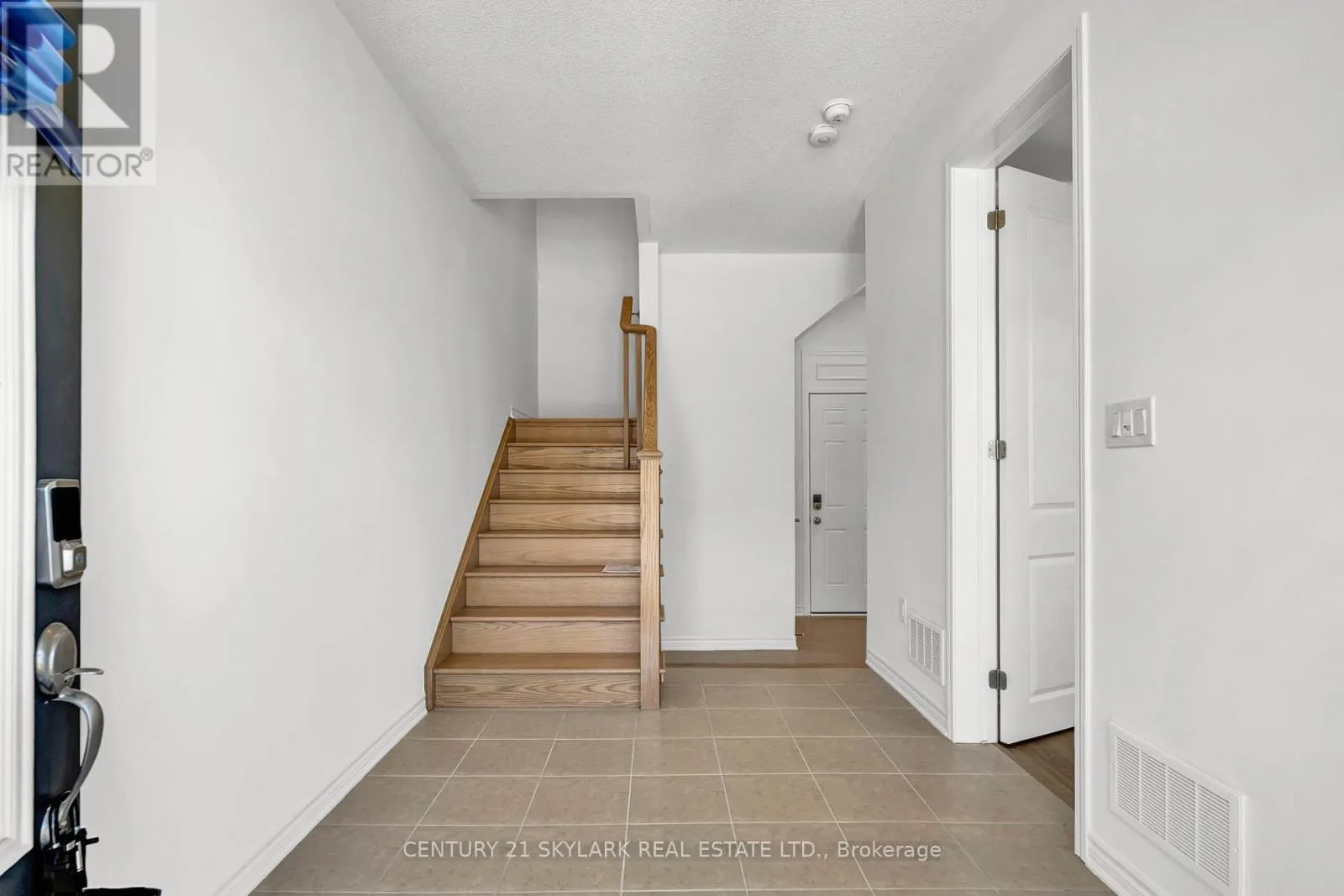 45 CULLINGTREE PLACE