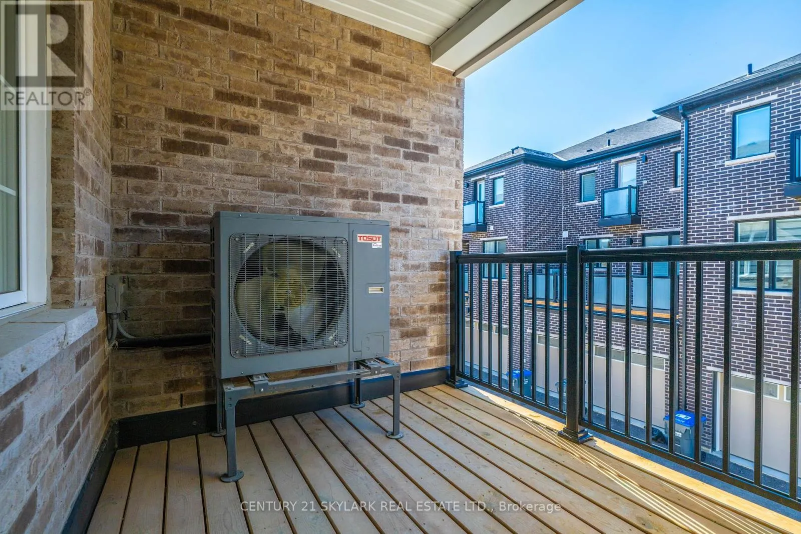 45 CULLINGTREE PLACE