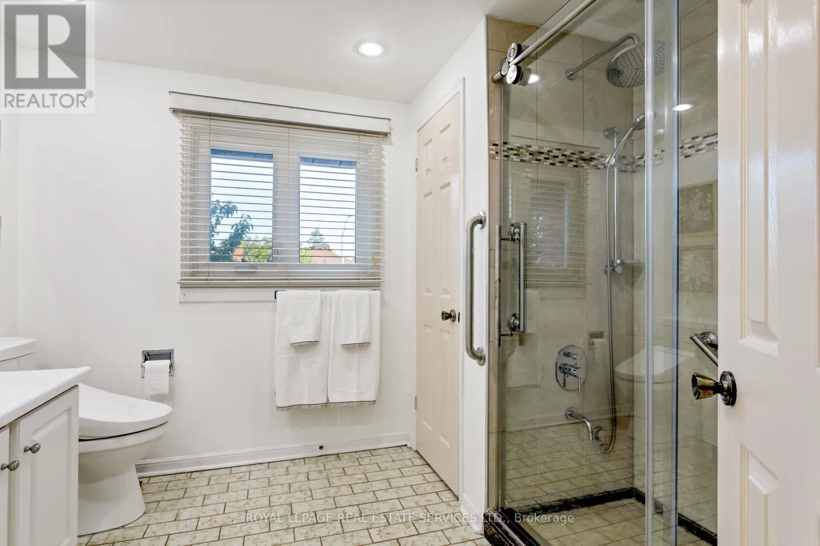 804 WILLOWBANK TRAIL