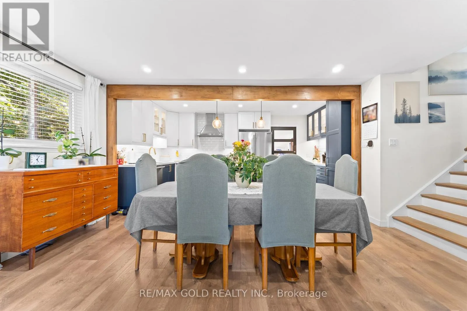 1 GREENBRIAR ROAD