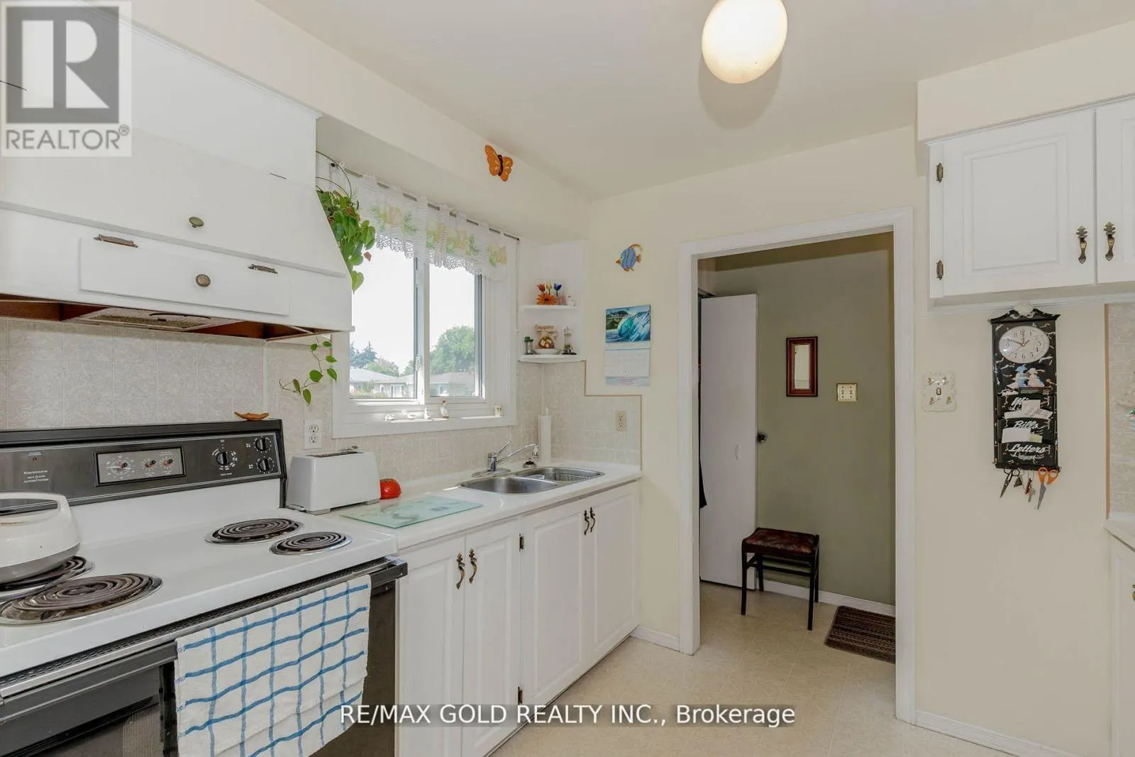 31 FALLINGDALE CRESCENT