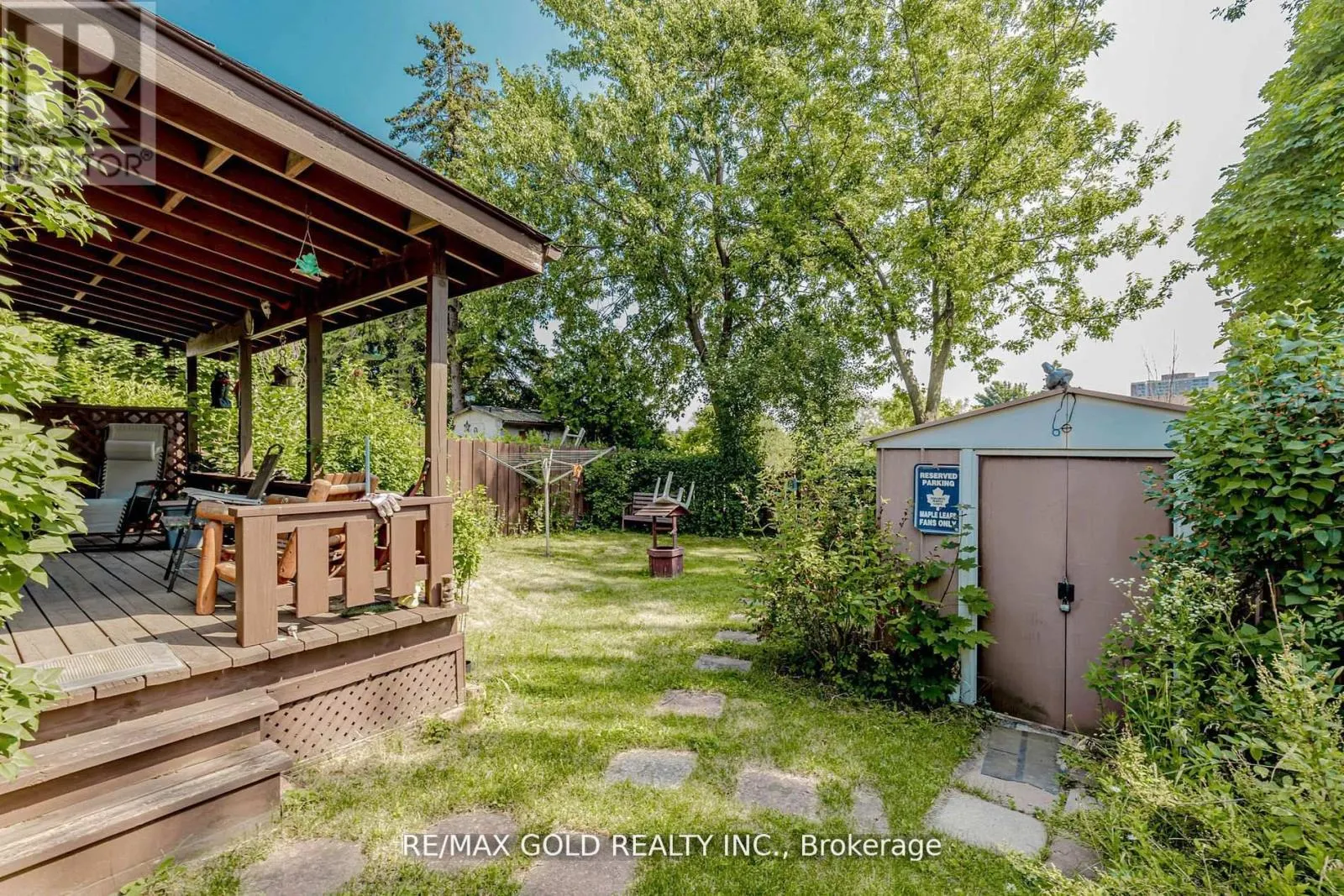 31 FALLINGDALE CRESCENT