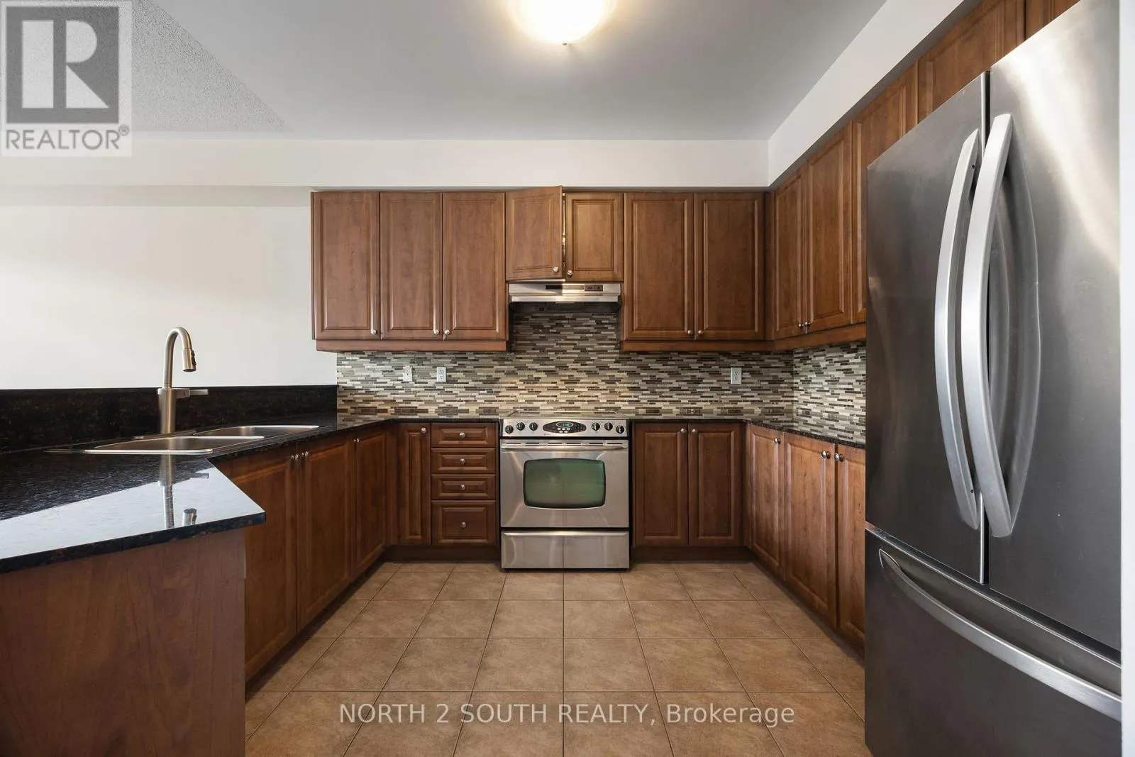39 - 745 FARMSTEAD DRIVE