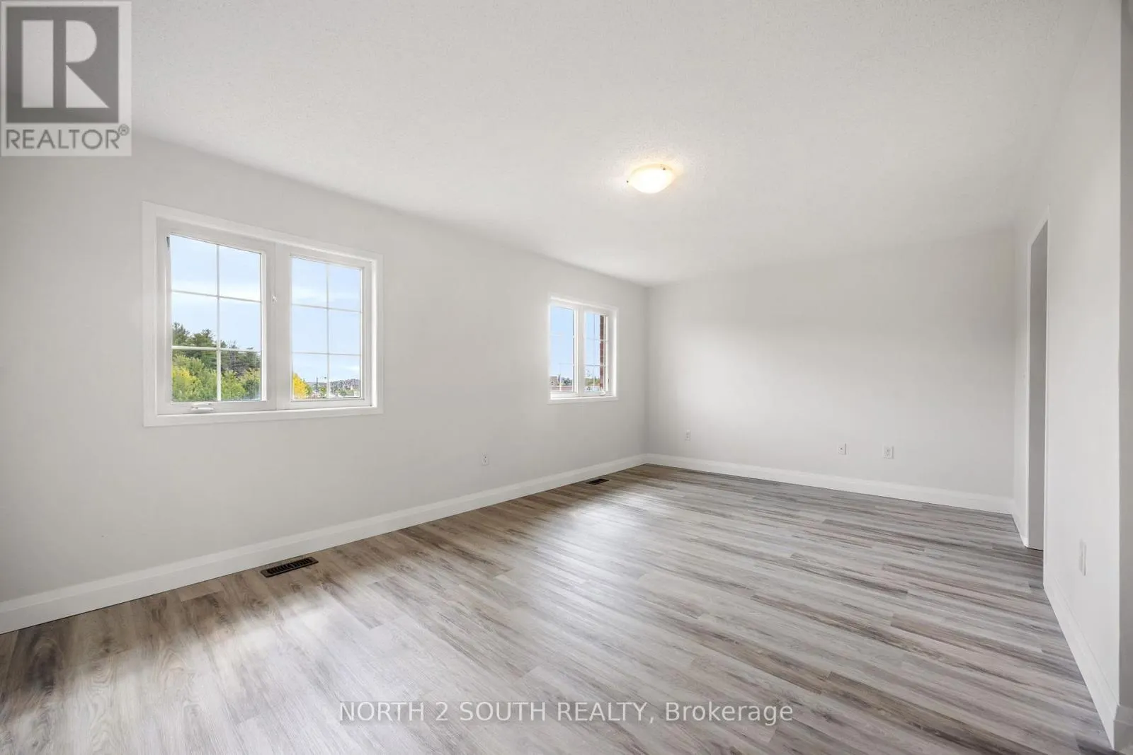 39 - 745 FARMSTEAD DRIVE