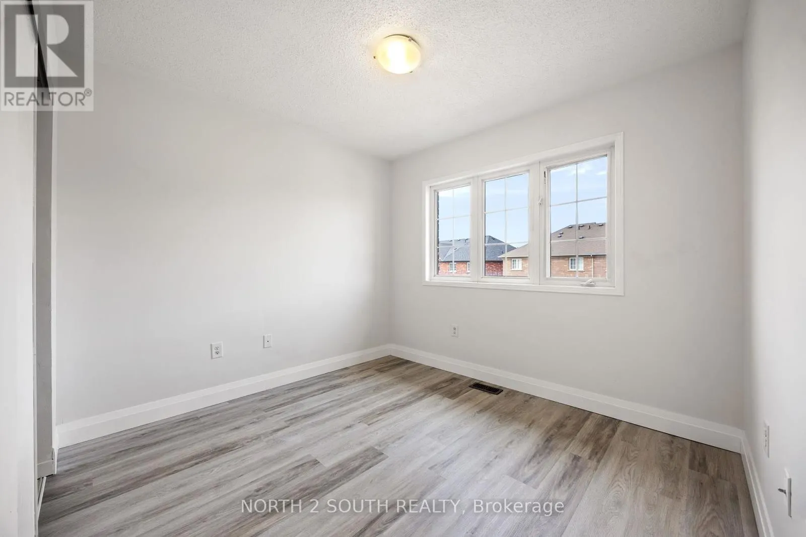 39 - 745 FARMSTEAD DRIVE