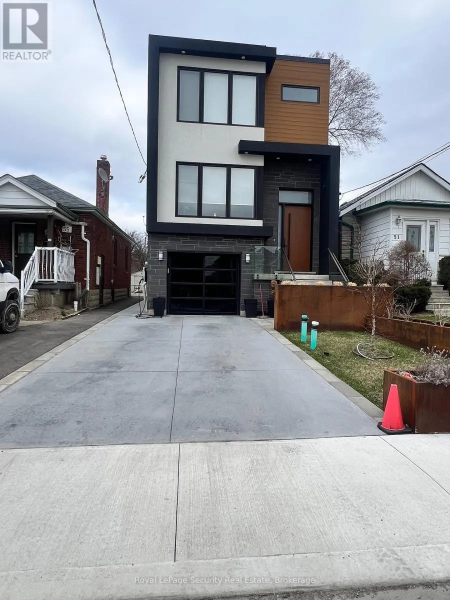 53 CHAMBERLAIN AVENUE
