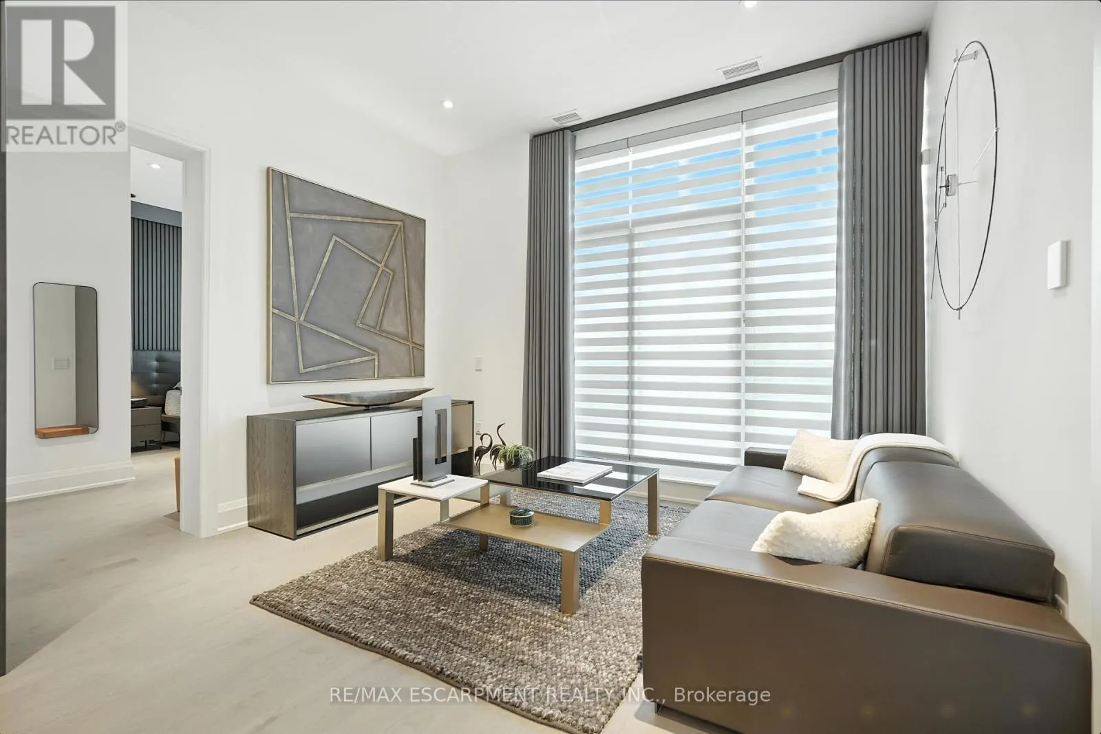 102 - 55 PORT STREET E