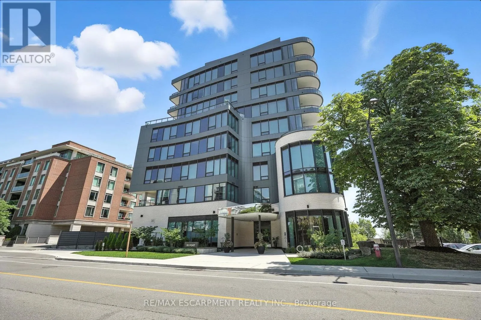 102 - 55 PORT STREET E