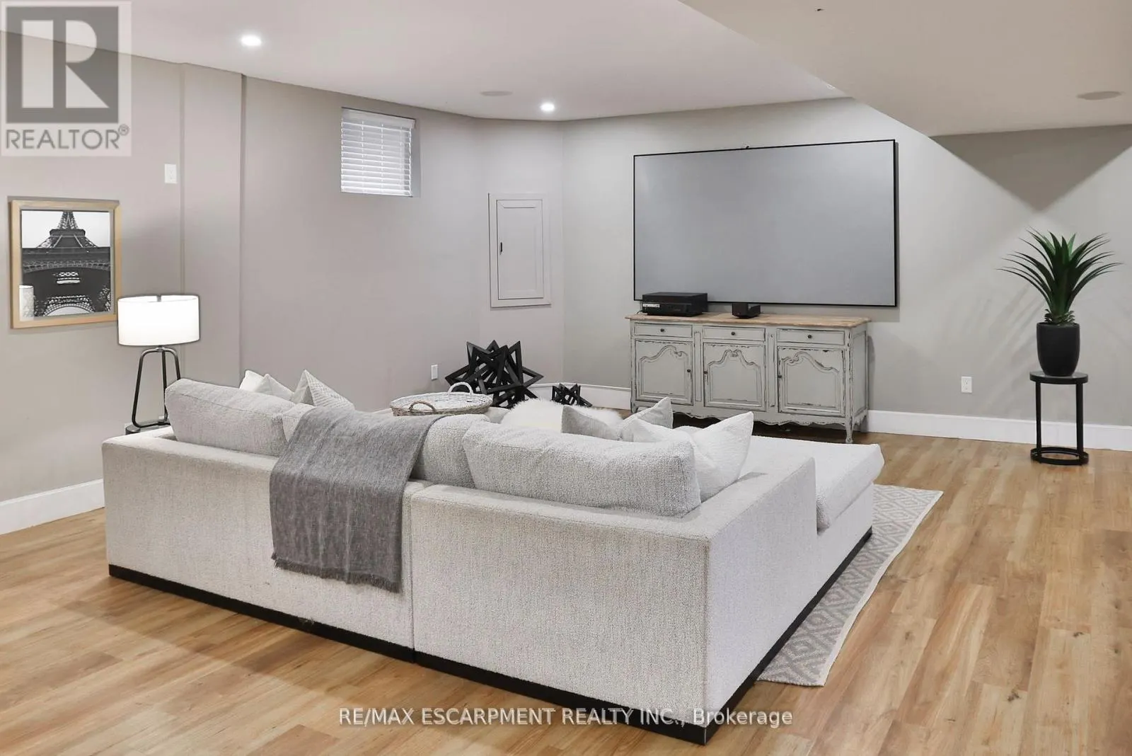 43 MISSISSAUGA ROAD S