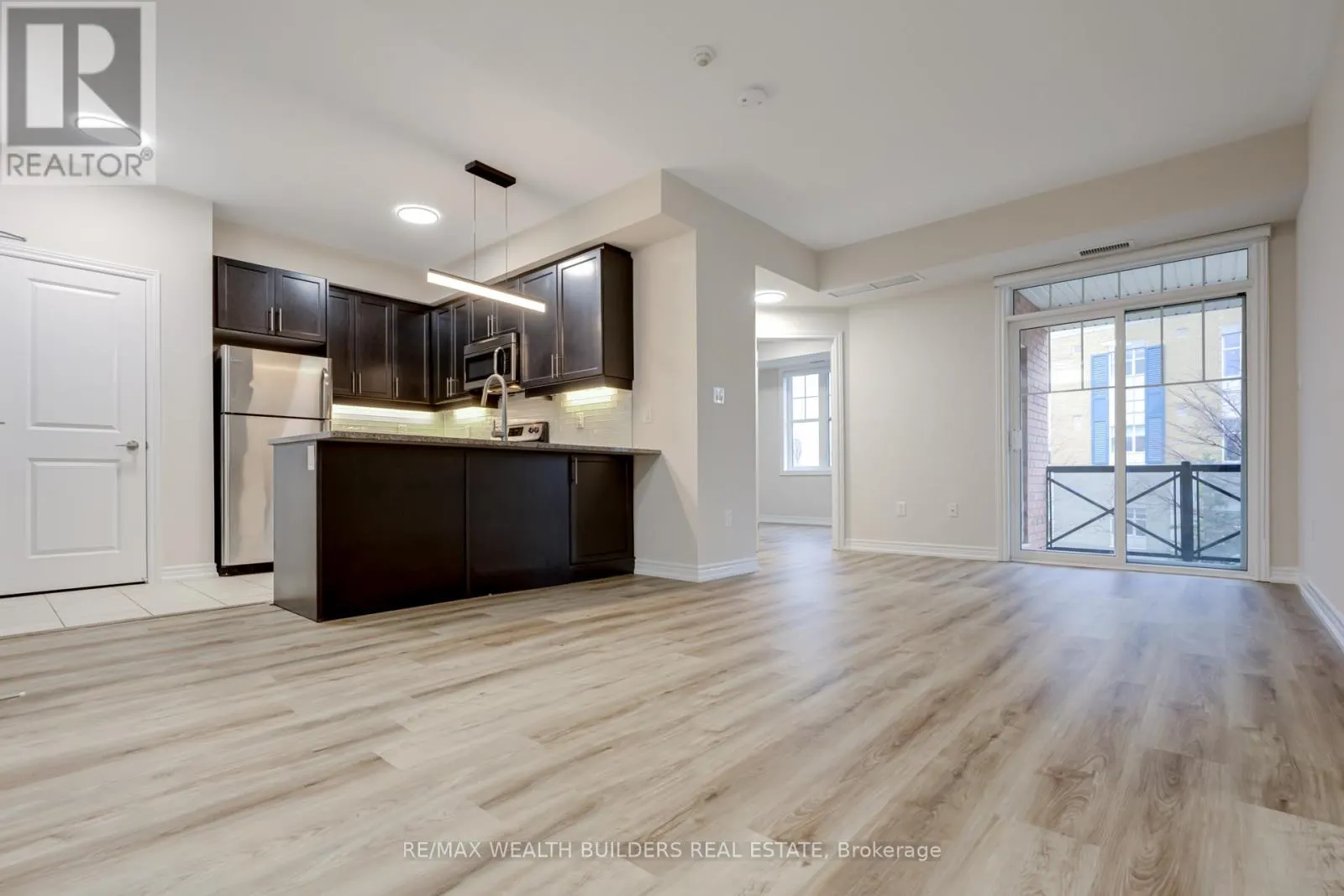 202 - 2333 SAWGRASS DRIVE