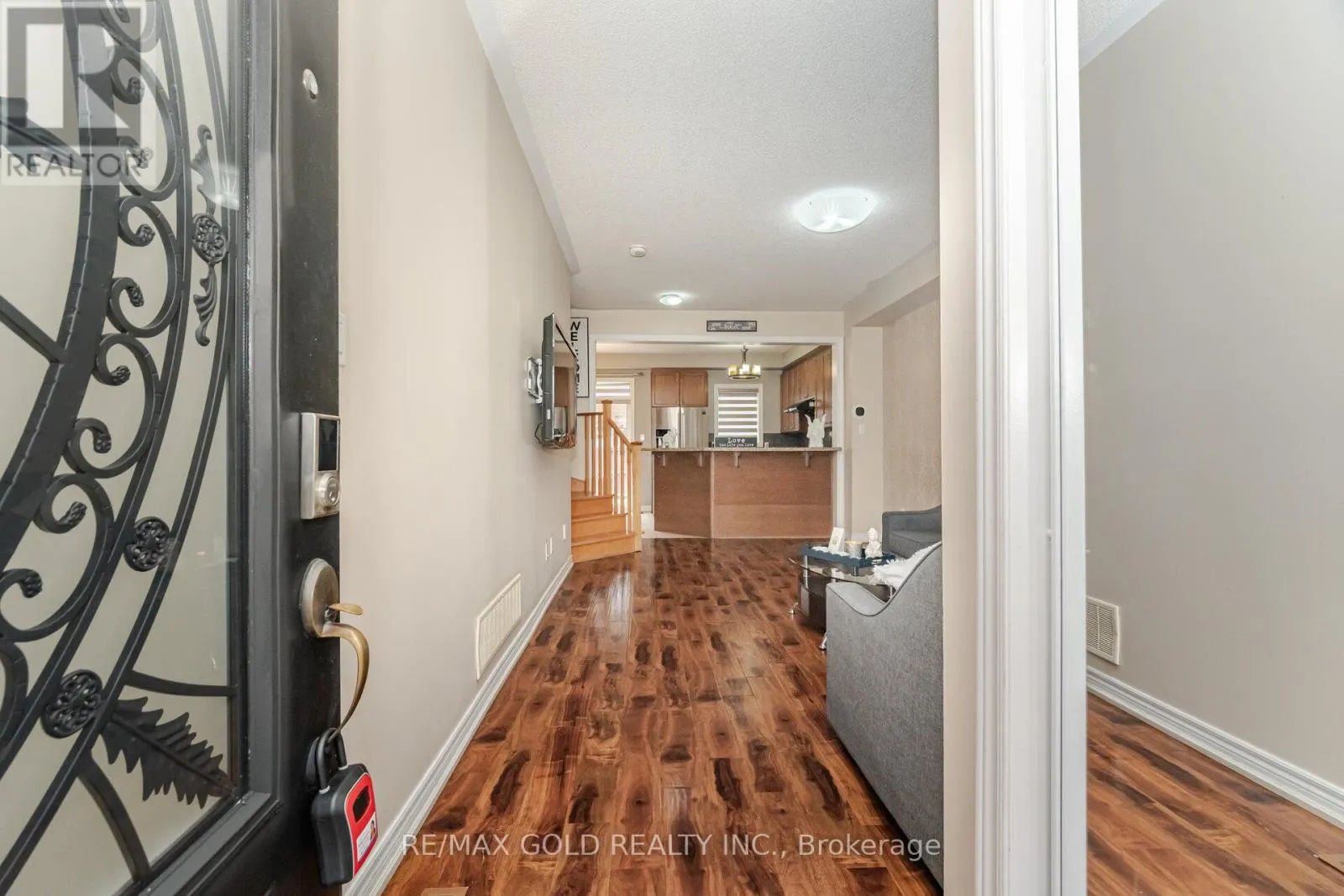 13 FAWSON COVE WAY W